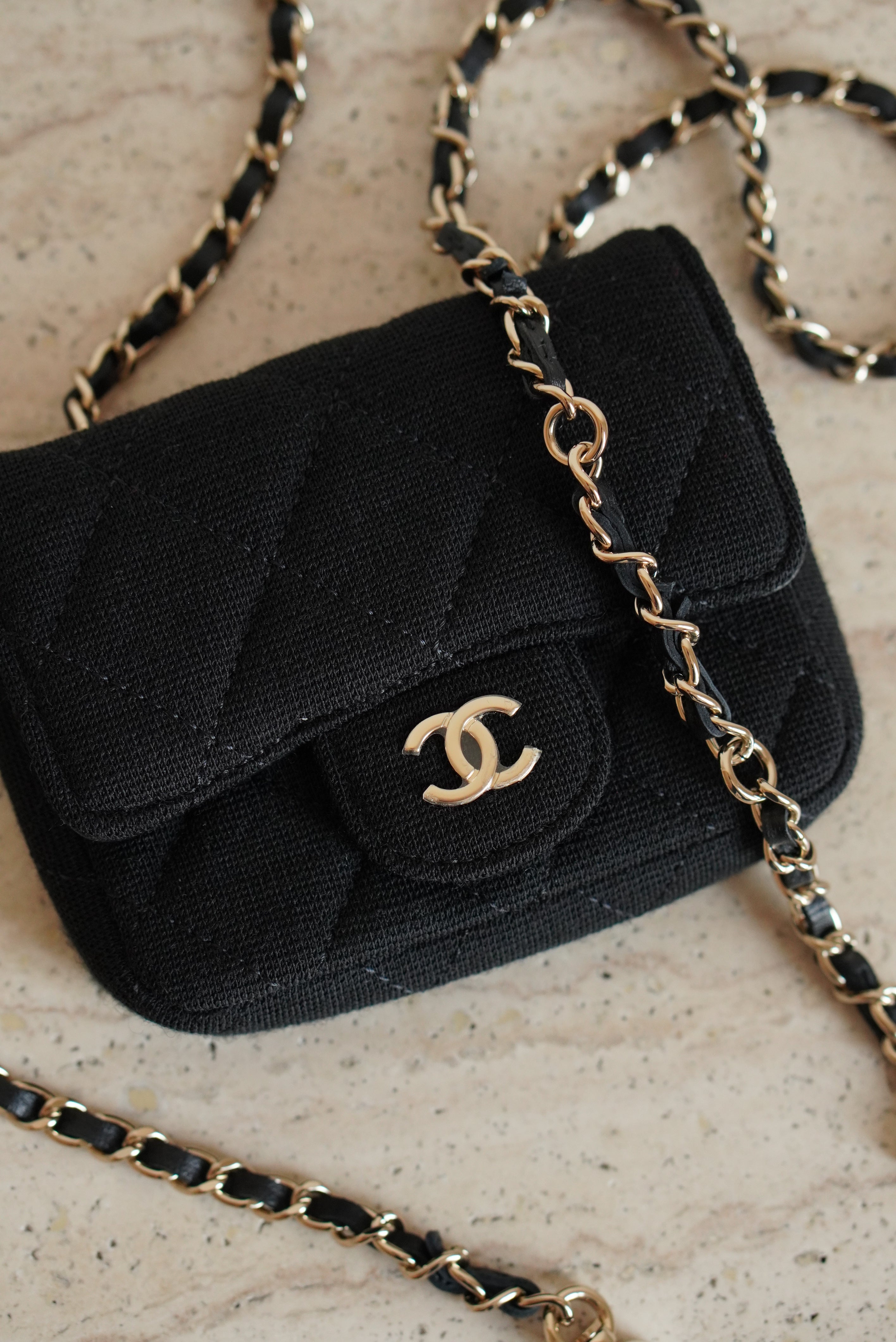 CHANEL MINI BELT BAG | BLACK