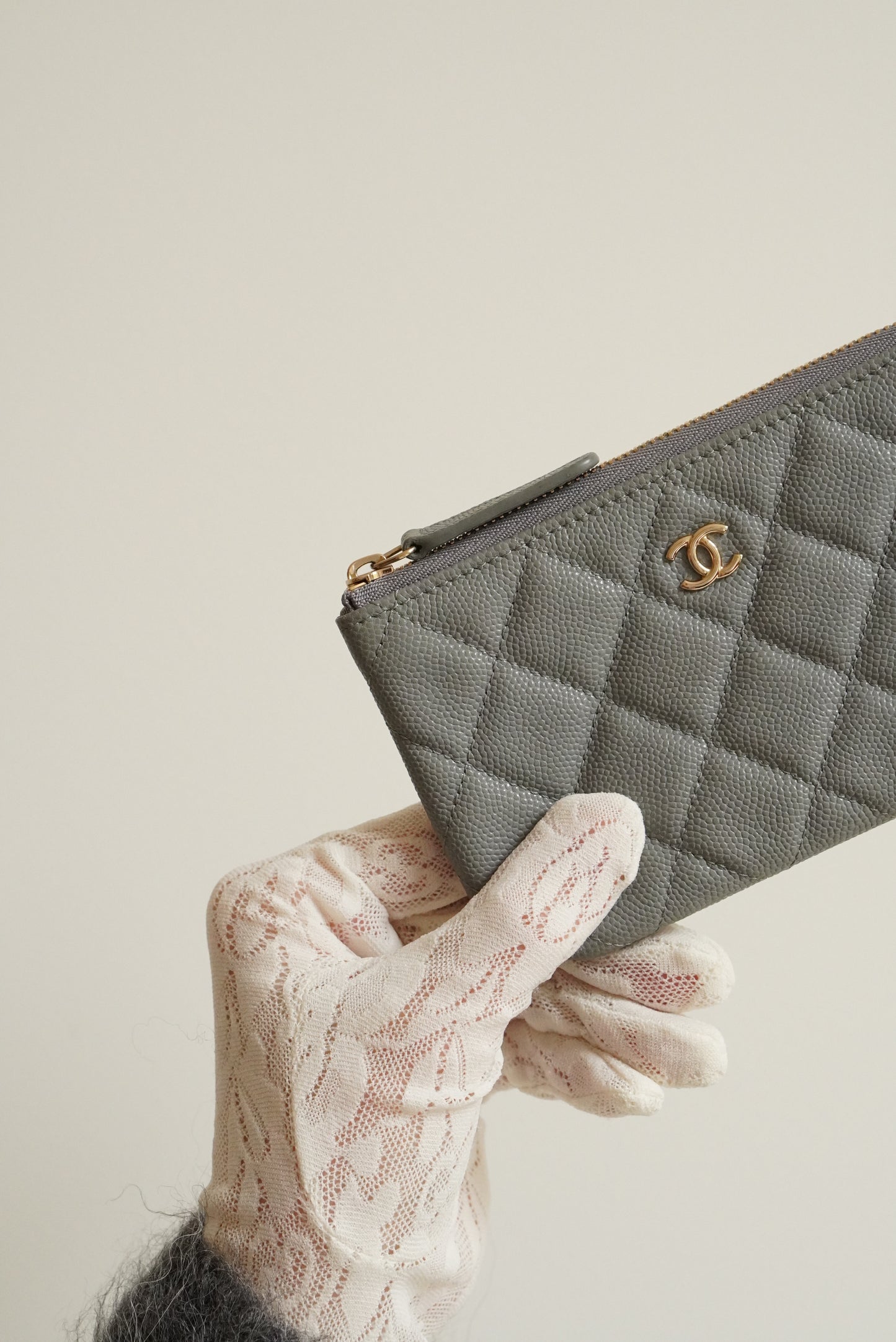 CHANEL MINI O CASE | GREY