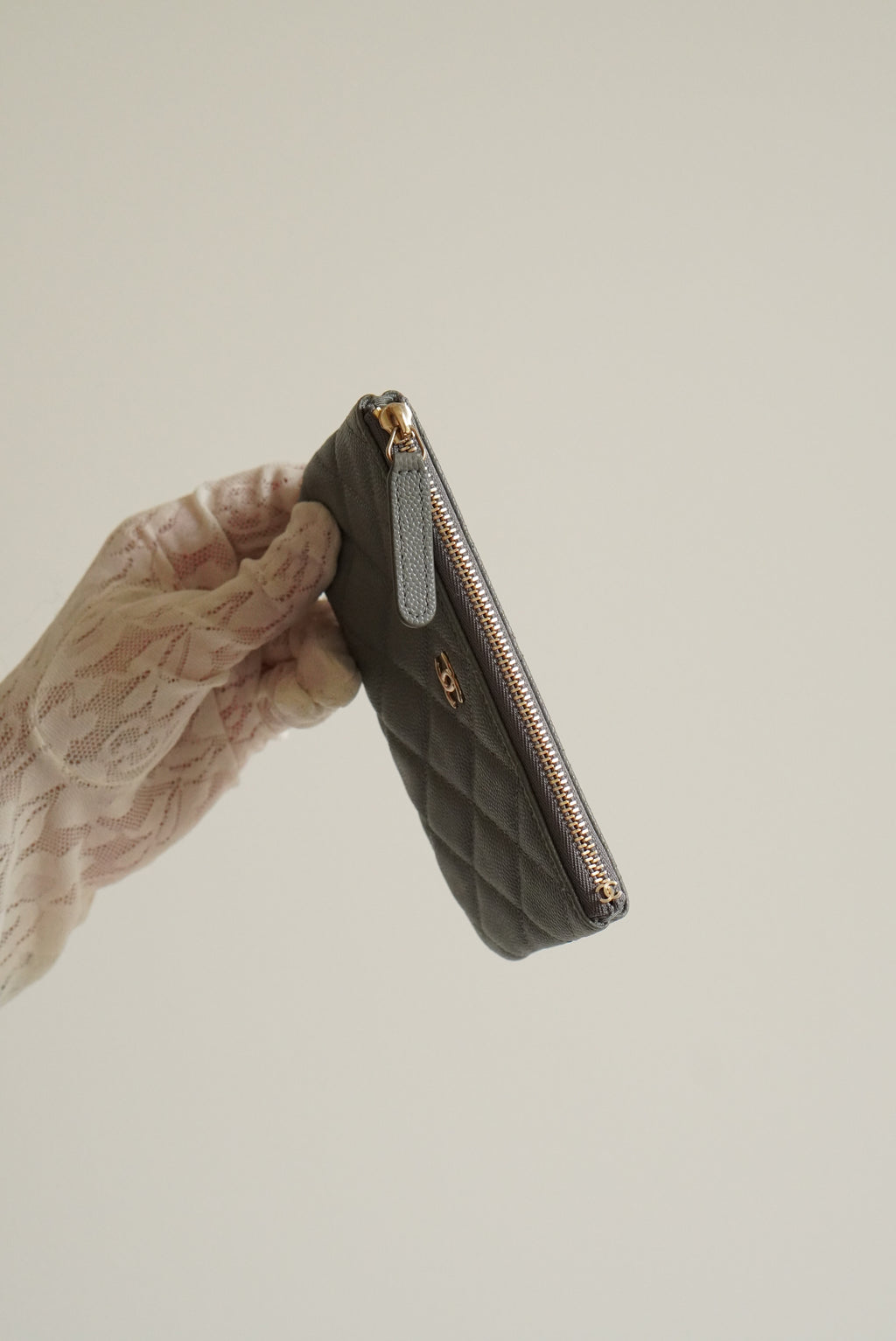CHANEL MINI O CASE | GREY