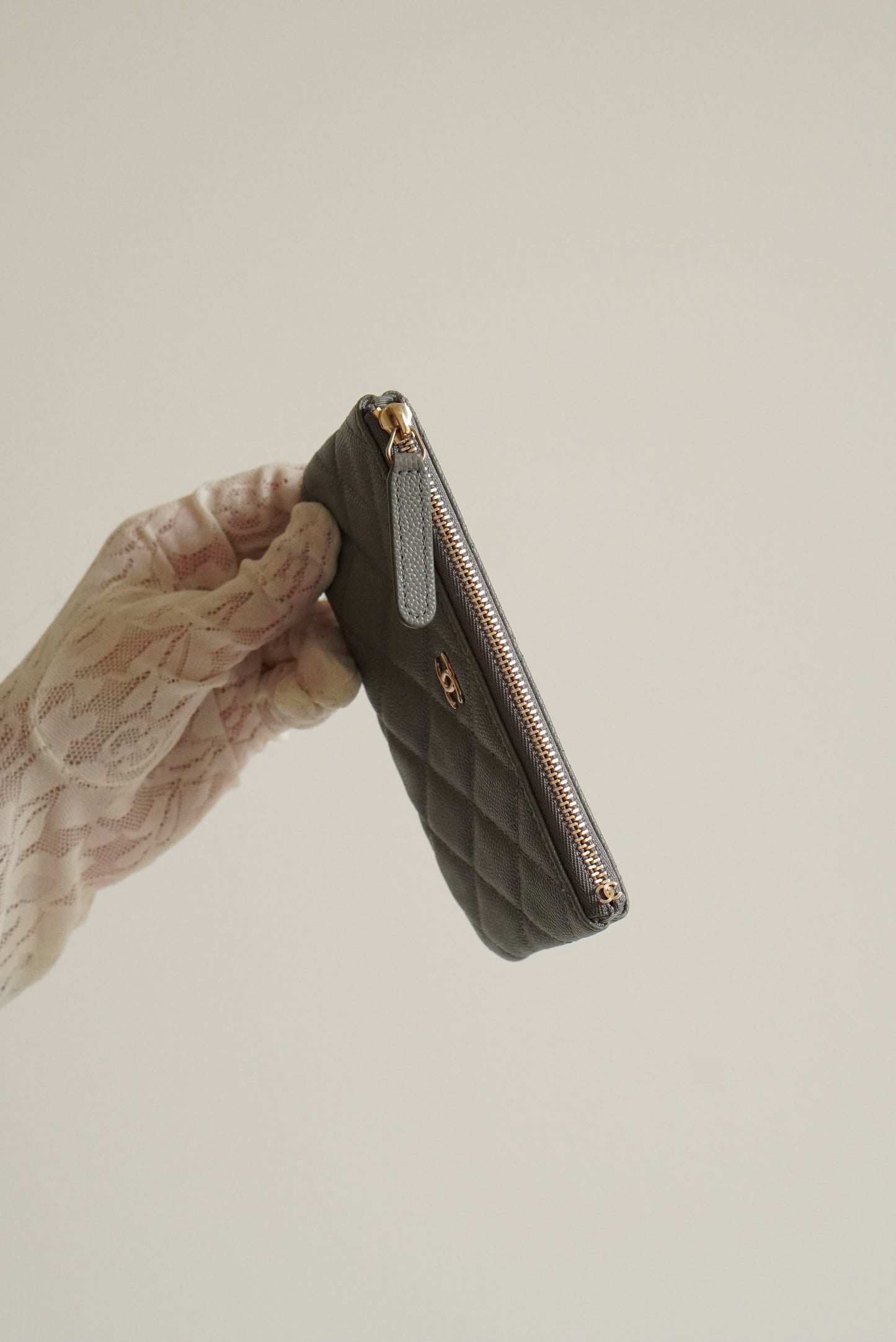 CHANEL MINI O CASE | GREY