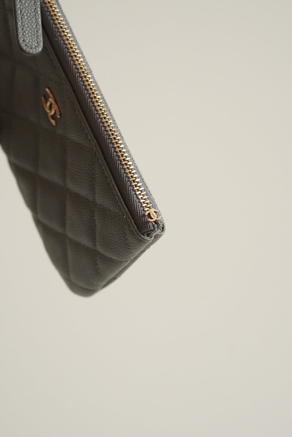 CHANEL MINI O CASE | GREY