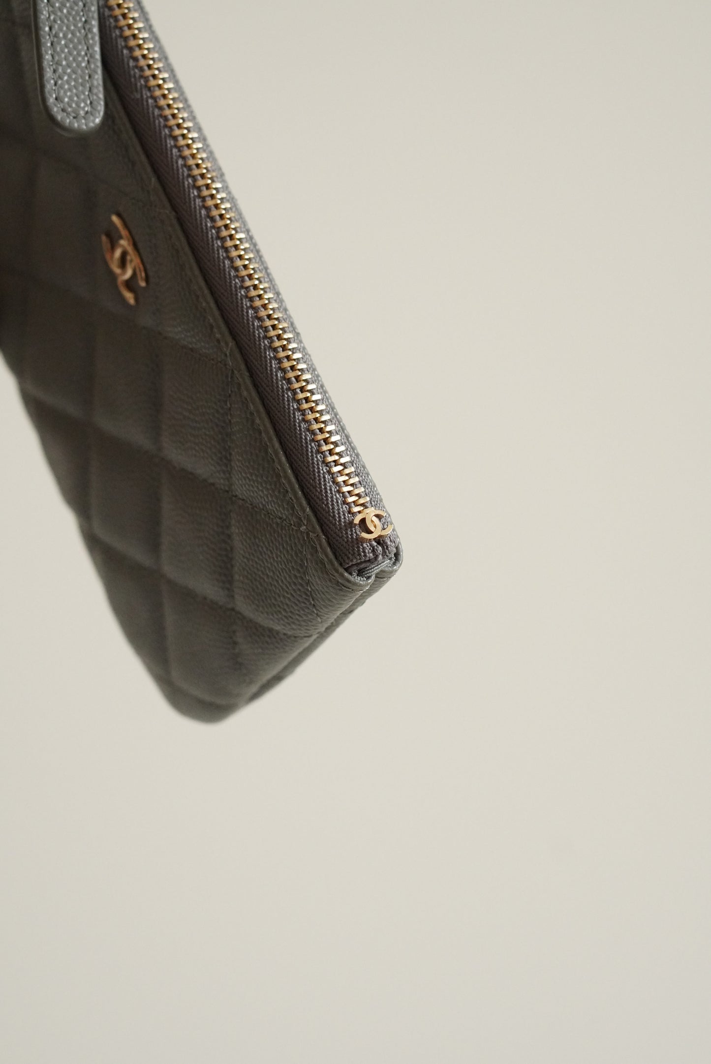 CHANEL MINI O CASE | GREY