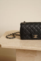 CHANEL 17C MINI RECTANGULAR | BLACK