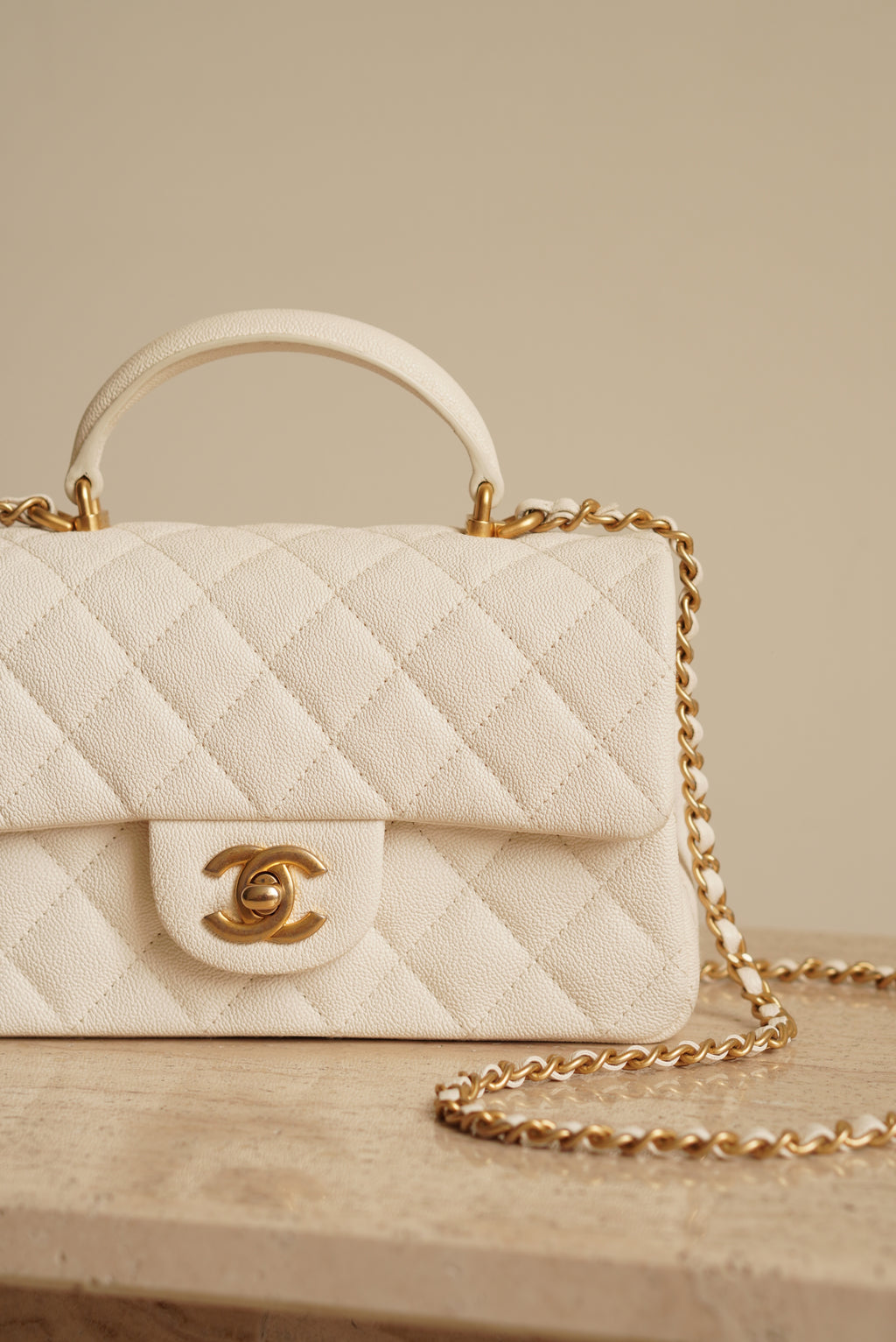 CHANEL 21S MINI RECTANGULAR TOP HANDLE | WHITE