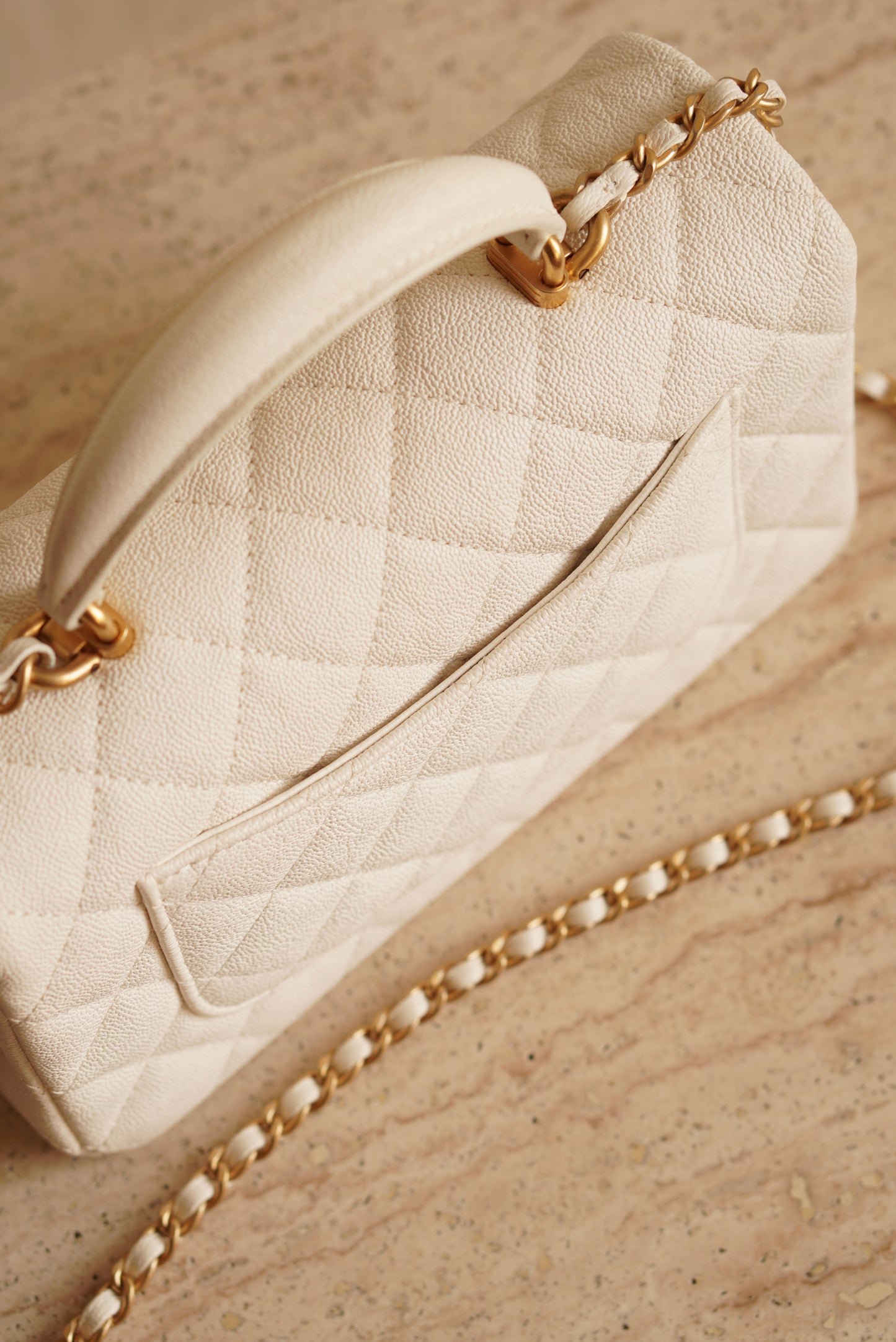 CHANEL 21S MINI RECTANGULAR TOP HANDLE | WHITE