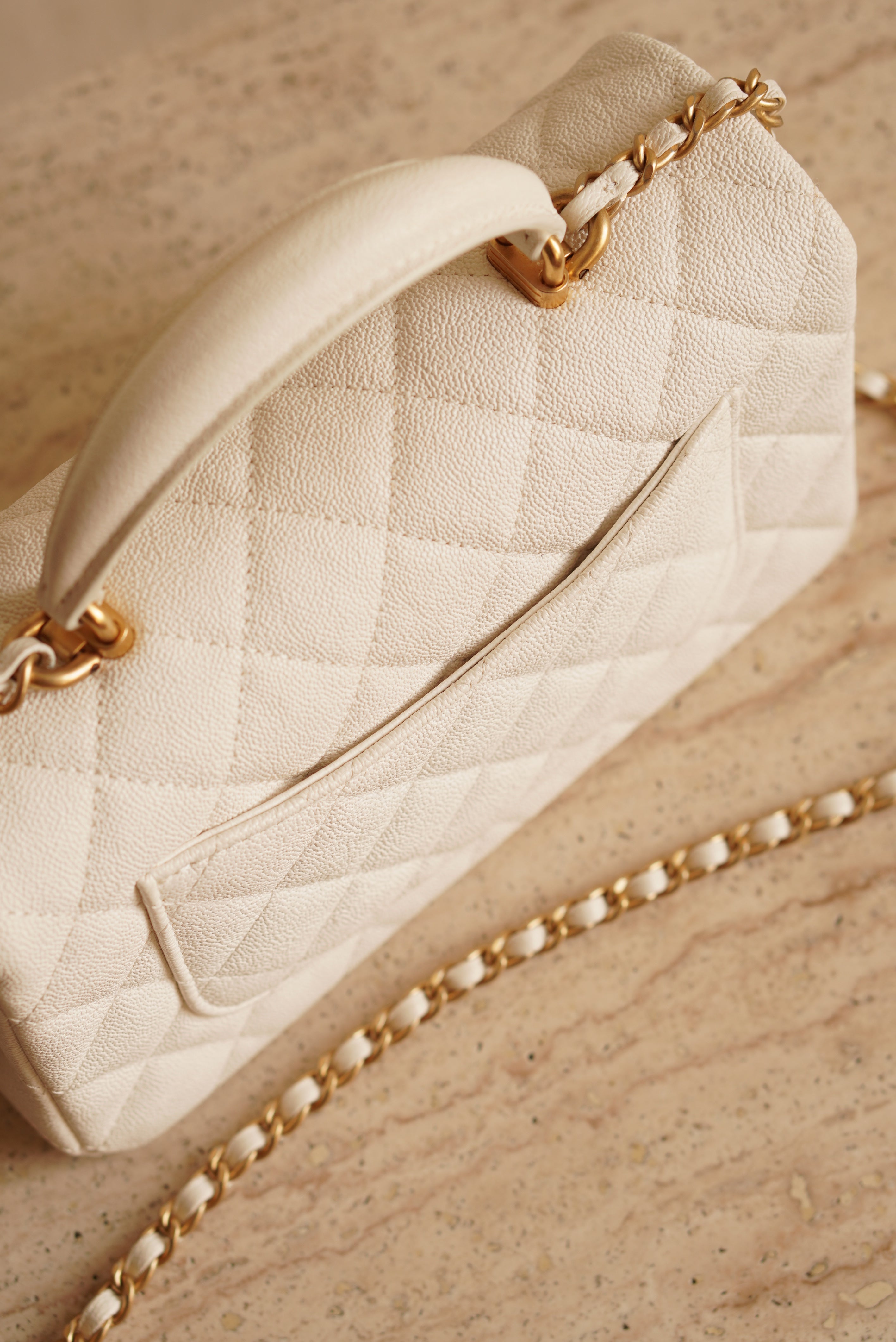 CHANEL 21S MINI RECTANGULAR TOP HANDLE | WHITE