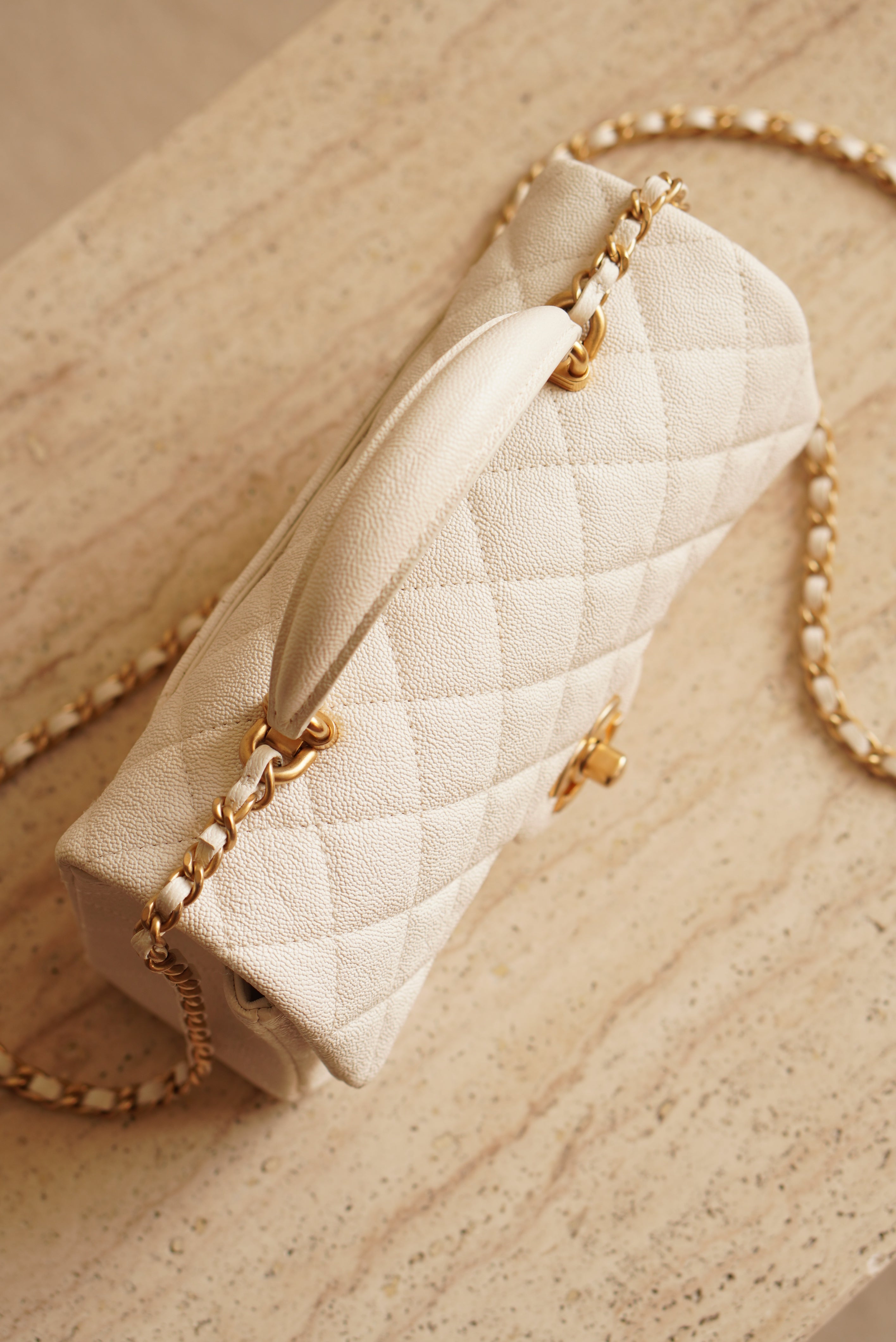 CHANEL 21S MINI RECTANGULAR TOP HANDLE | WHITE