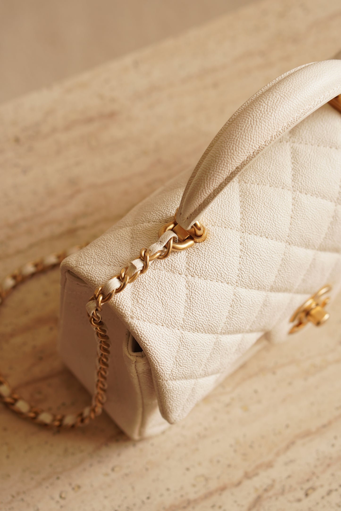 CHANEL 21S MINI RECTANGULAR TOP HANDLE | WHITE