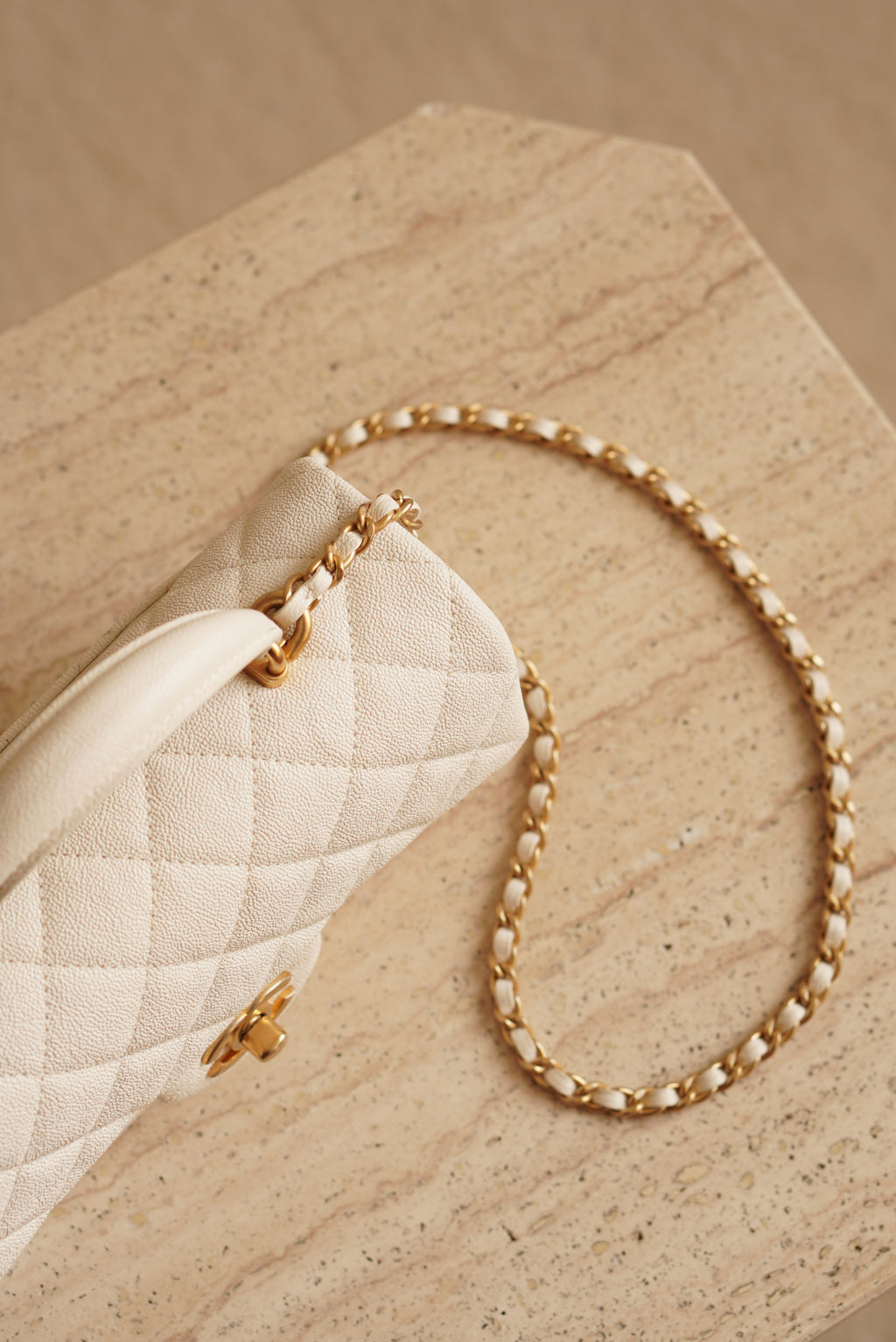 CHANEL 21S MINI RECTANGULAR TOP HANDLE | WHITE