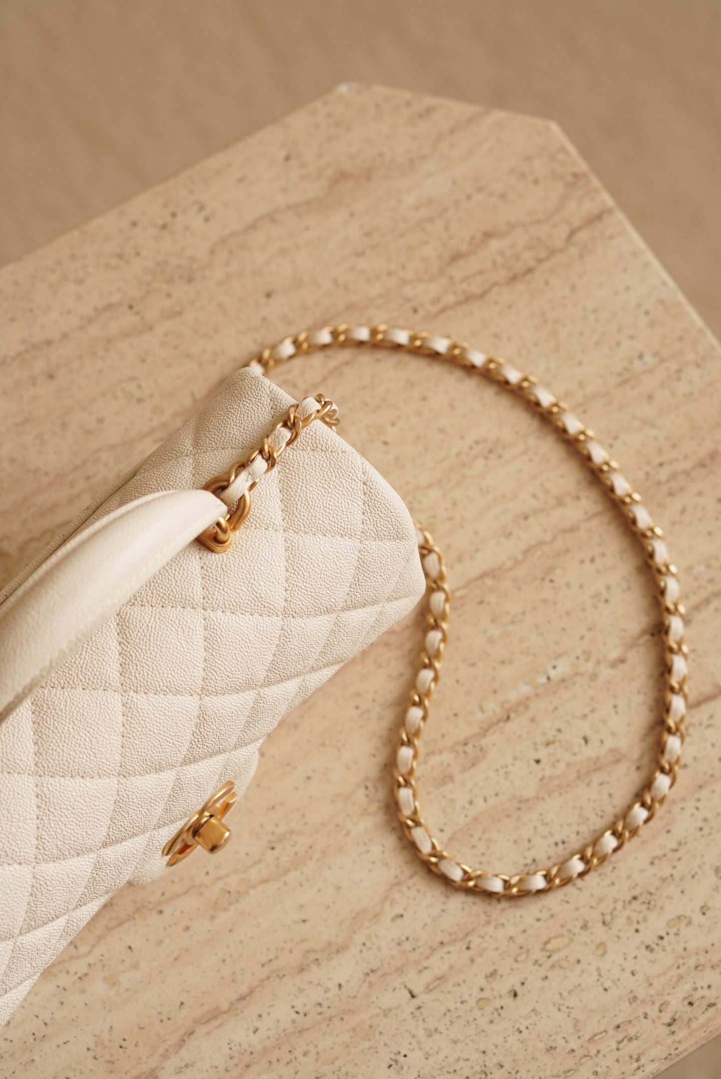 CHANEL 21S MINI RECTANGULAR TOP HANDLE | WHITE