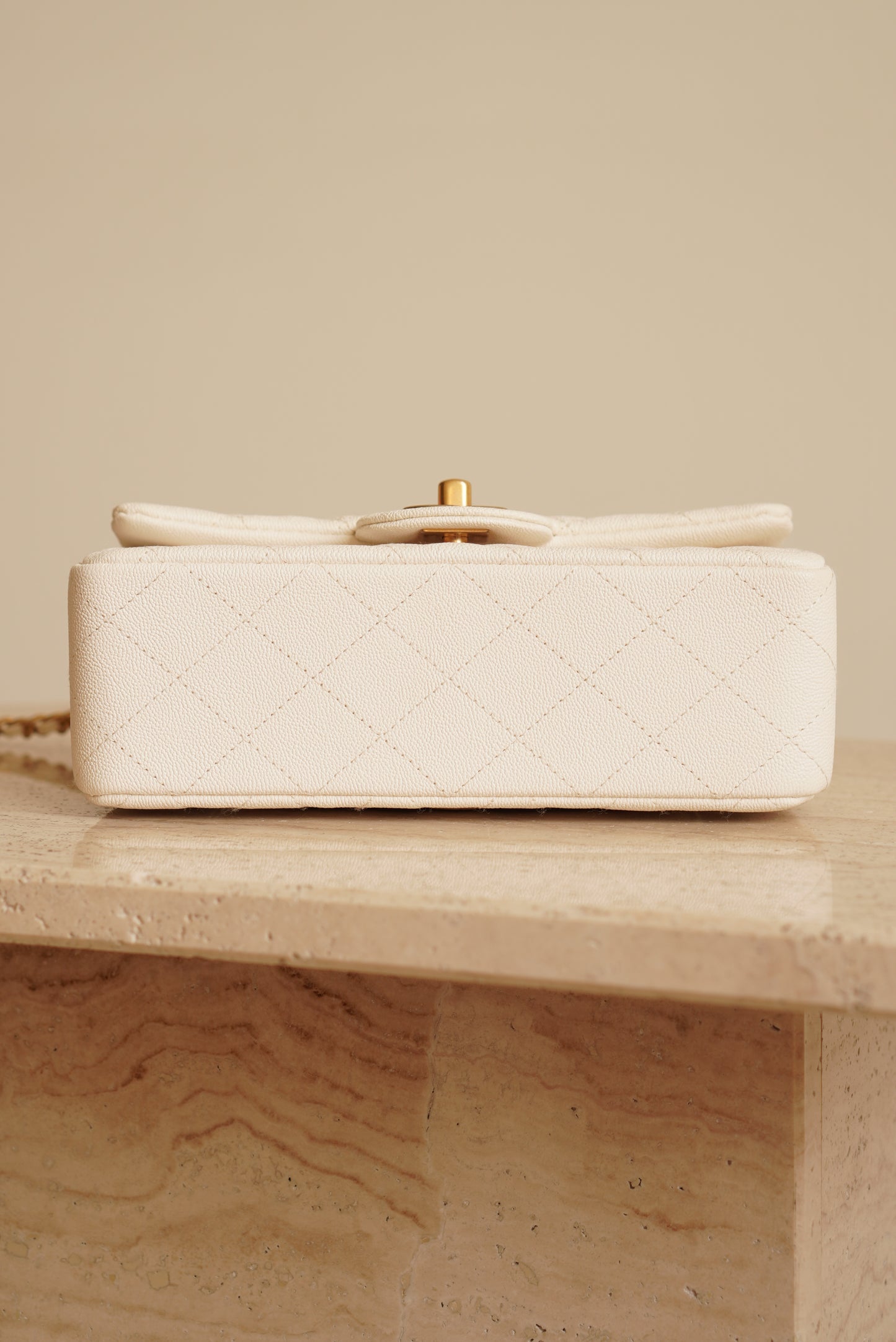 CHANEL 21S MINI RECTANGULAR TOP HANDLE | WHITE
