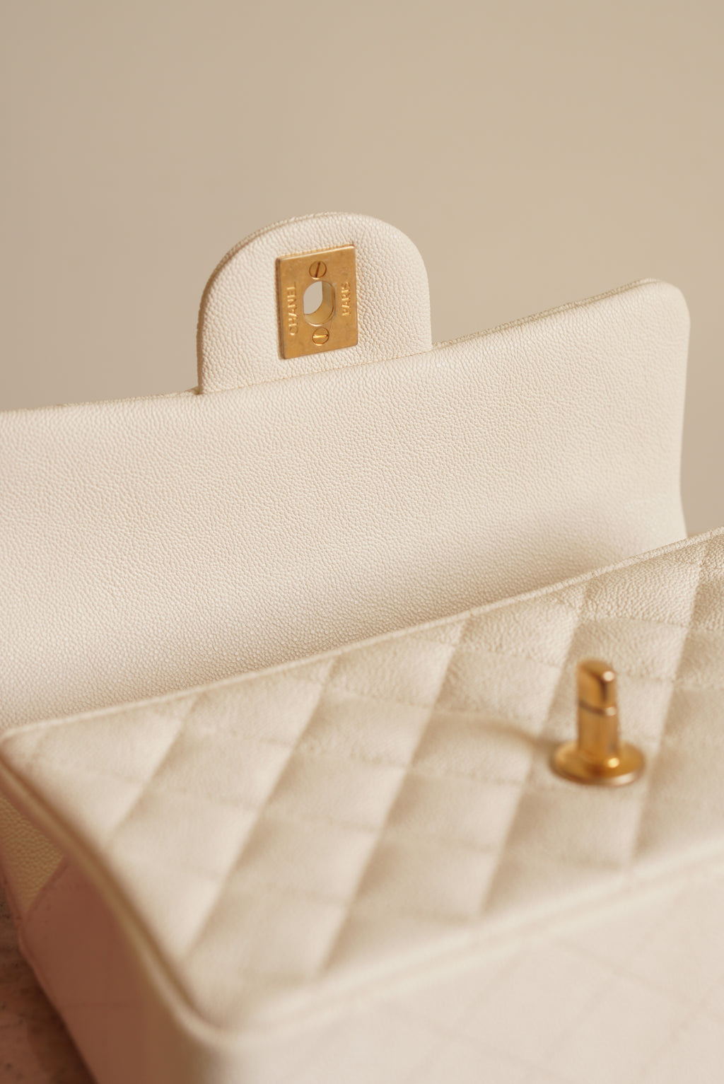 CHANEL 21S MINI RECTANGULAR TOP HANDLE | WHITE