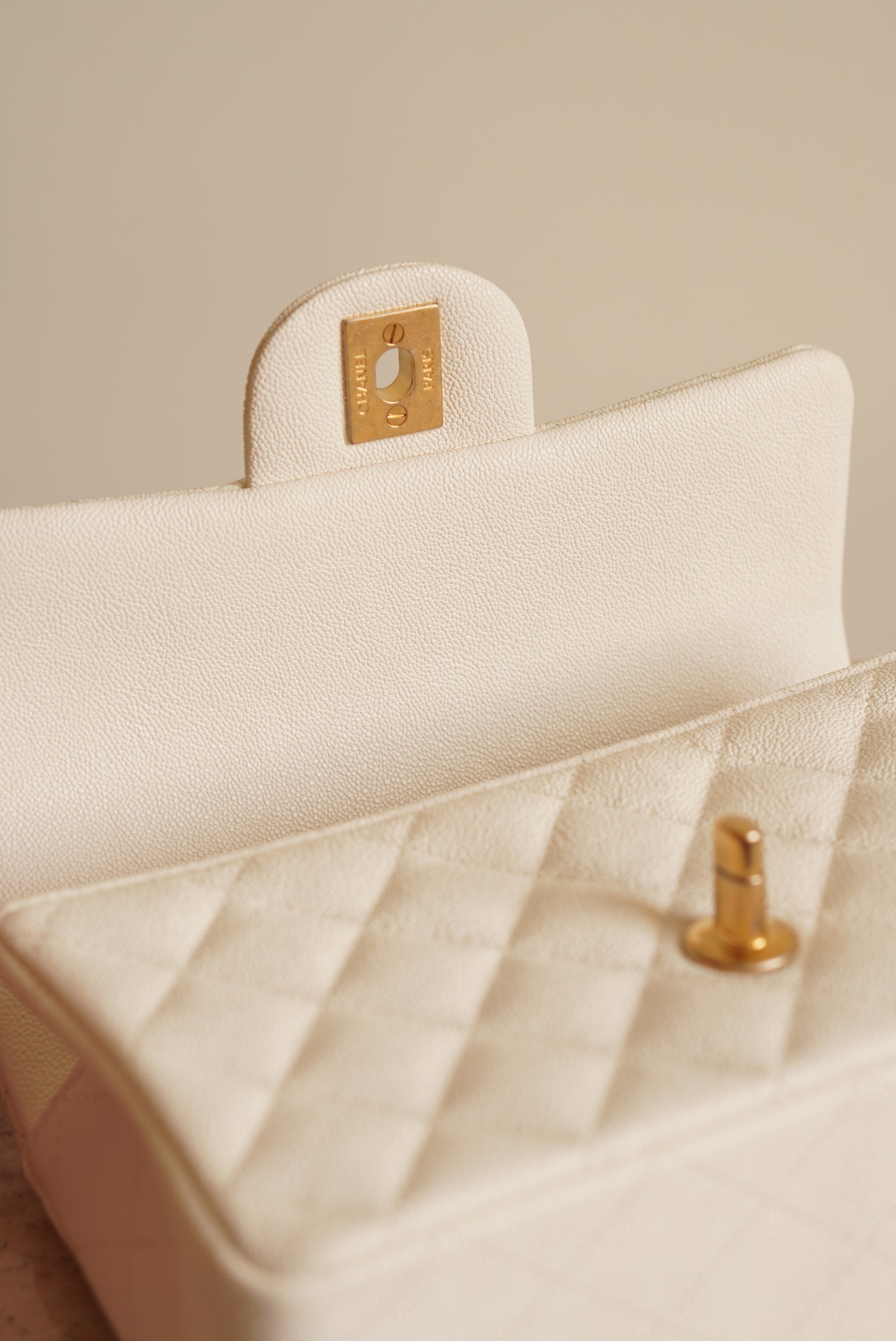 CHANEL 21S MINI RECTANGULAR TOP HANDLE | WHITE