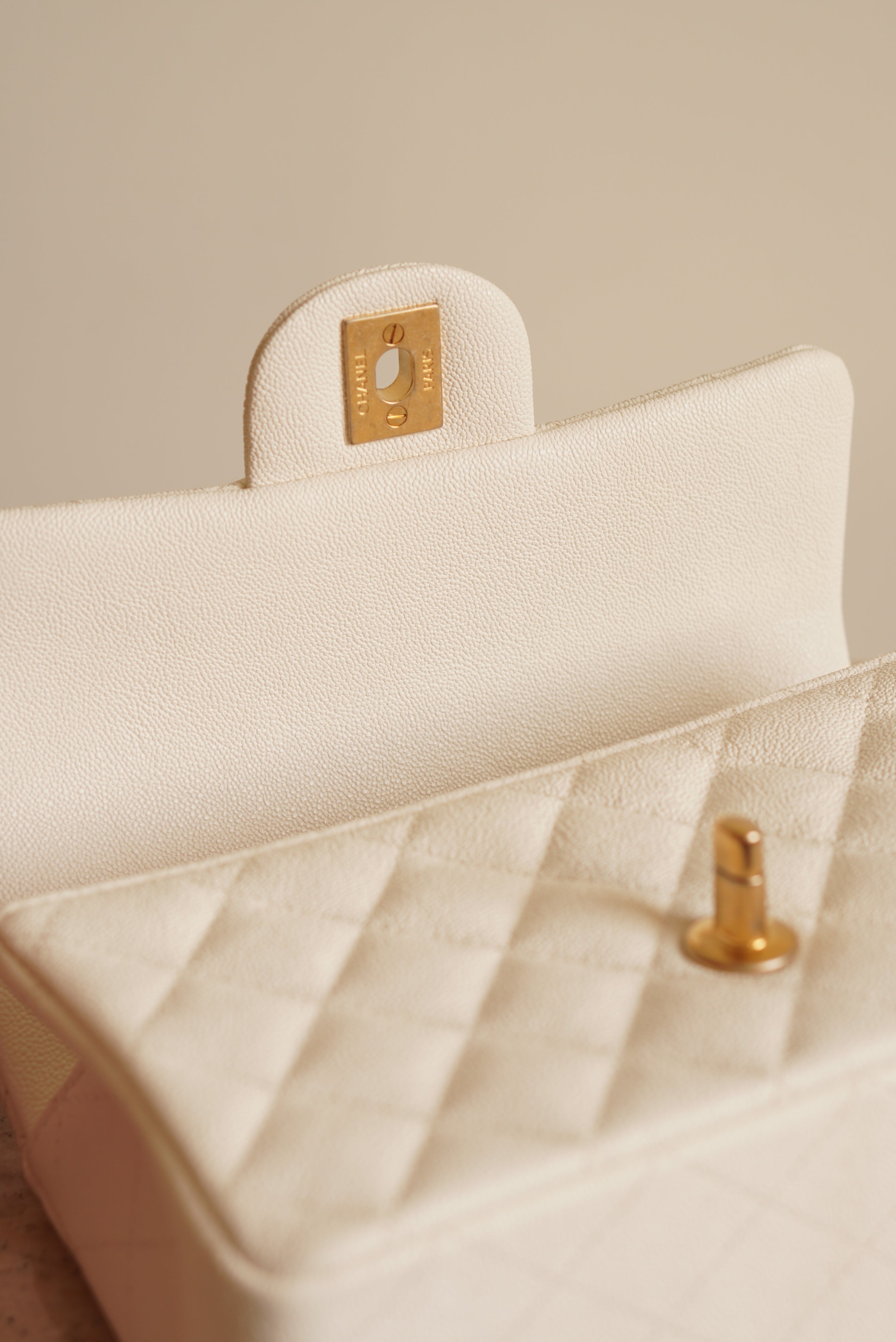 CHANEL 21S MINI RECTANGULAR TOP HANDLE | WHITE
