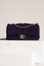 CHANEL 18A PARIS-HAMBURG CABLE KNIT SMALL SINGLE FLAP | NAVY