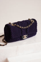 CHANEL 18A PARIS-HAMBURG CABLE KNIT SMALL SINGLE FLAP | NAVY
