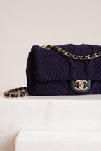 CHANEL 18A PARIS-HAMBURG CABLE KNIT SMALL SINGLE FLAP | NAVY