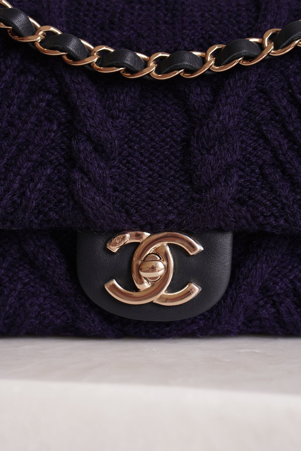 CHANEL 18A PARIS-HAMBURG CABLE KNIT SMALL SINGLE FLAP | NAVY