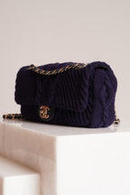CHANEL 18A PARIS-HAMBURG CABLE KNIT SMALL SINGLE FLAP | NAVY