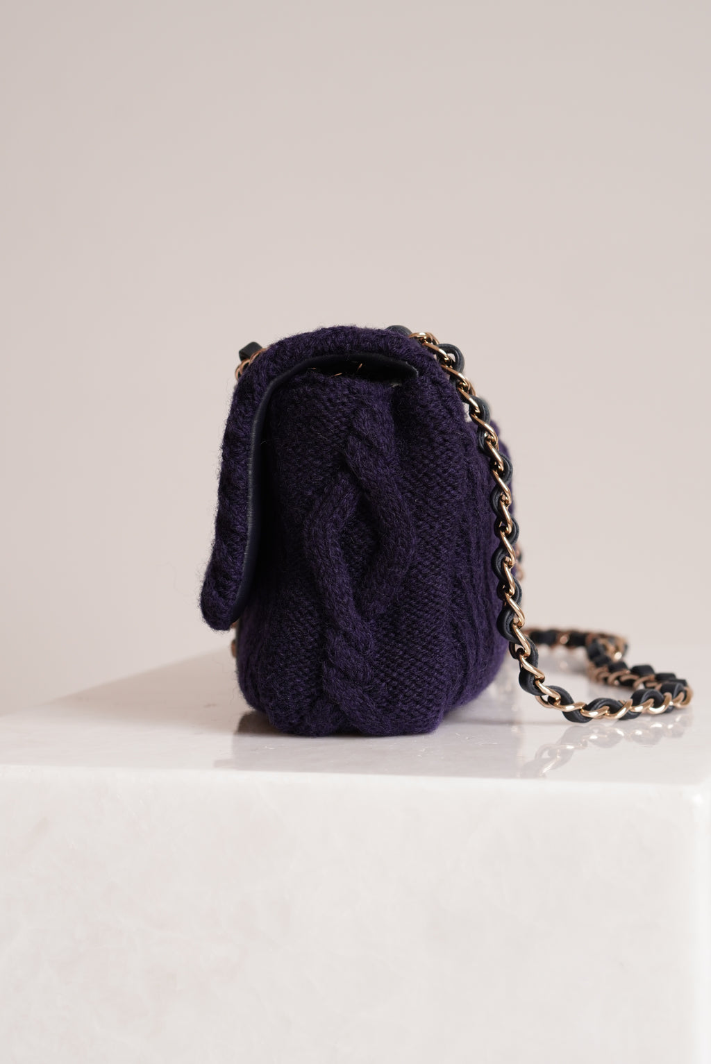 CHANEL 18A PARIS-HAMBURG CABLE KNIT SMALL SINGLE FLAP | NAVY