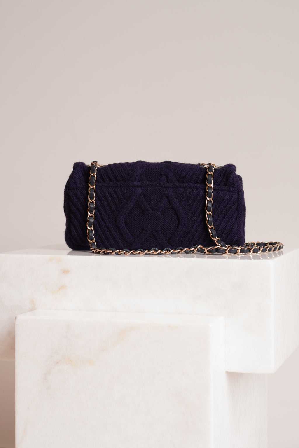 CHANEL 18A PARIS-HAMBURG CABLE KNIT SMALL SINGLE FLAP | NAVY