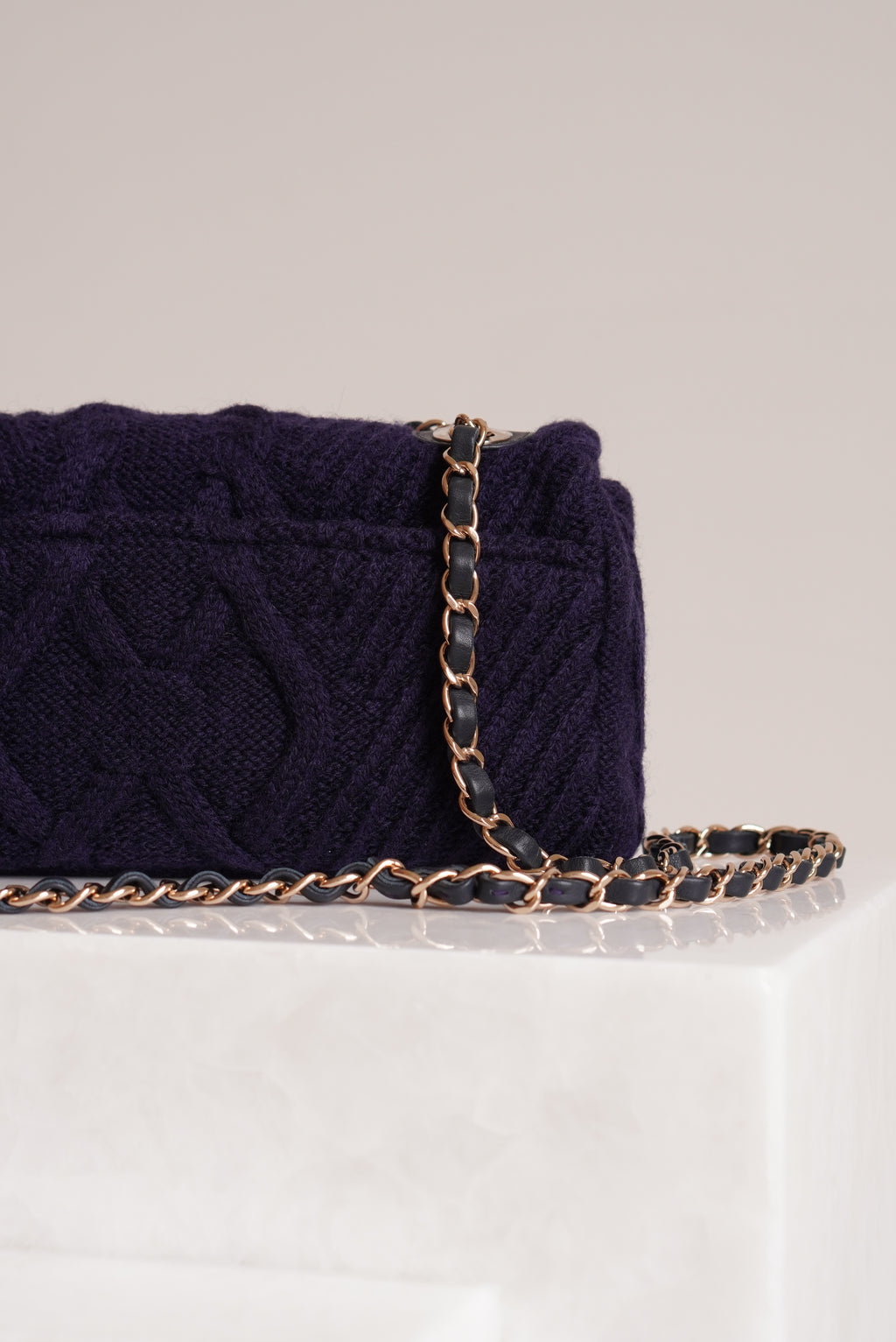 CHANEL 18A PARIS-HAMBURG CABLE KNIT SMALL SINGLE FLAP | NAVY