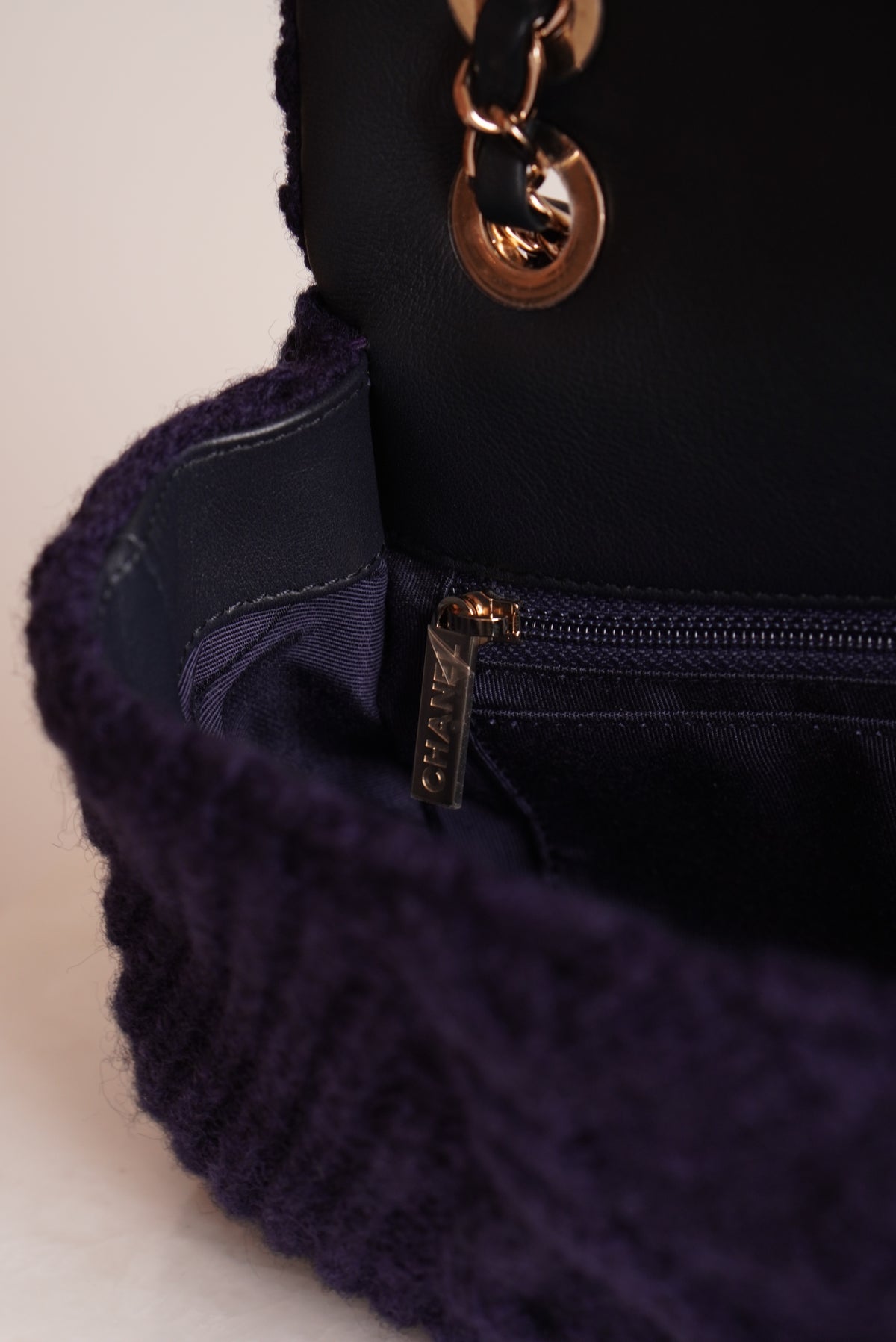 CHANEL 18A PARIS-HAMBURG CABLE KNIT SMALL SINGLE FLAP | NAVY