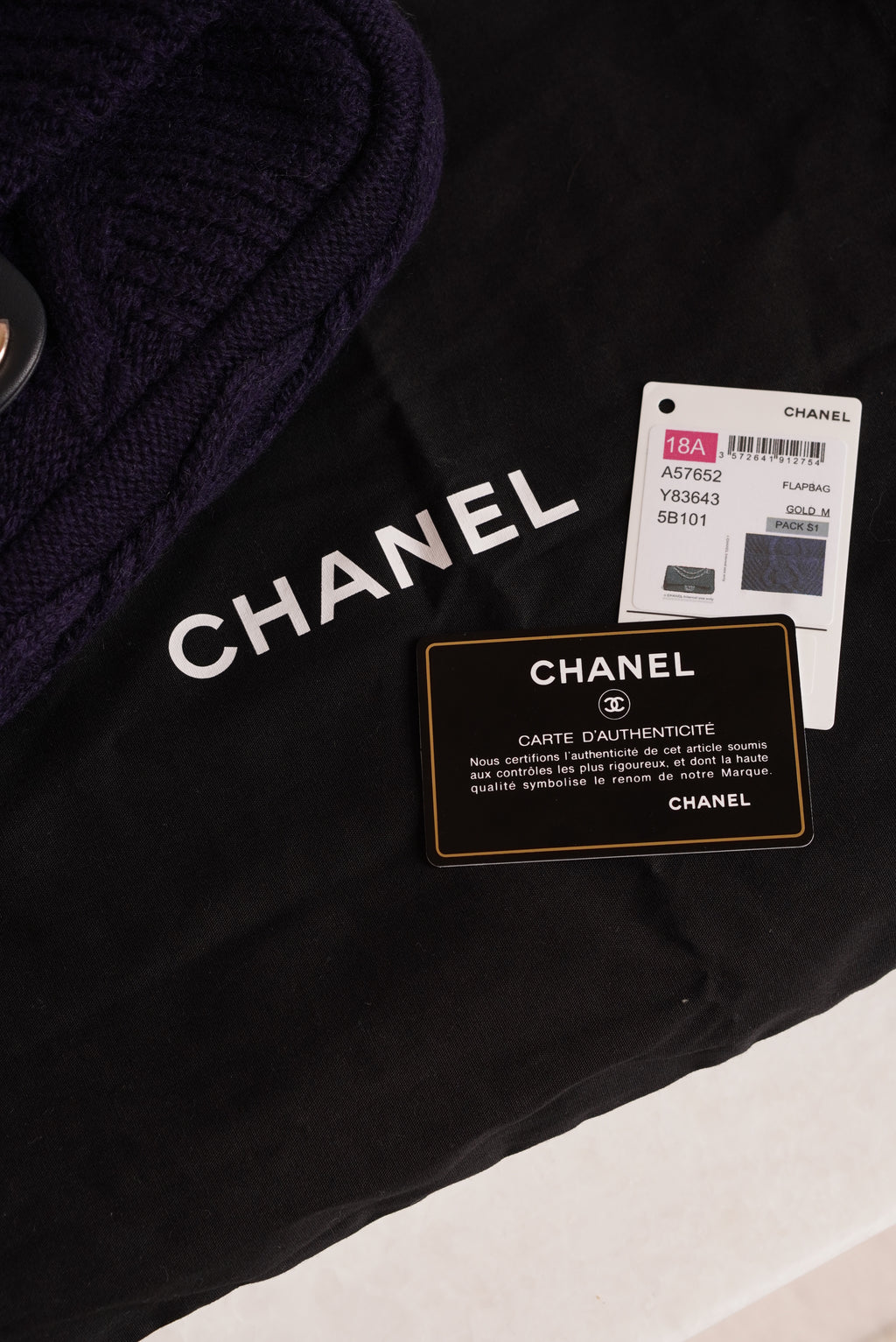 CHANEL 18A PARIS-HAMBURG CABLE KNIT SMALL SINGLE FLAP | NAVY