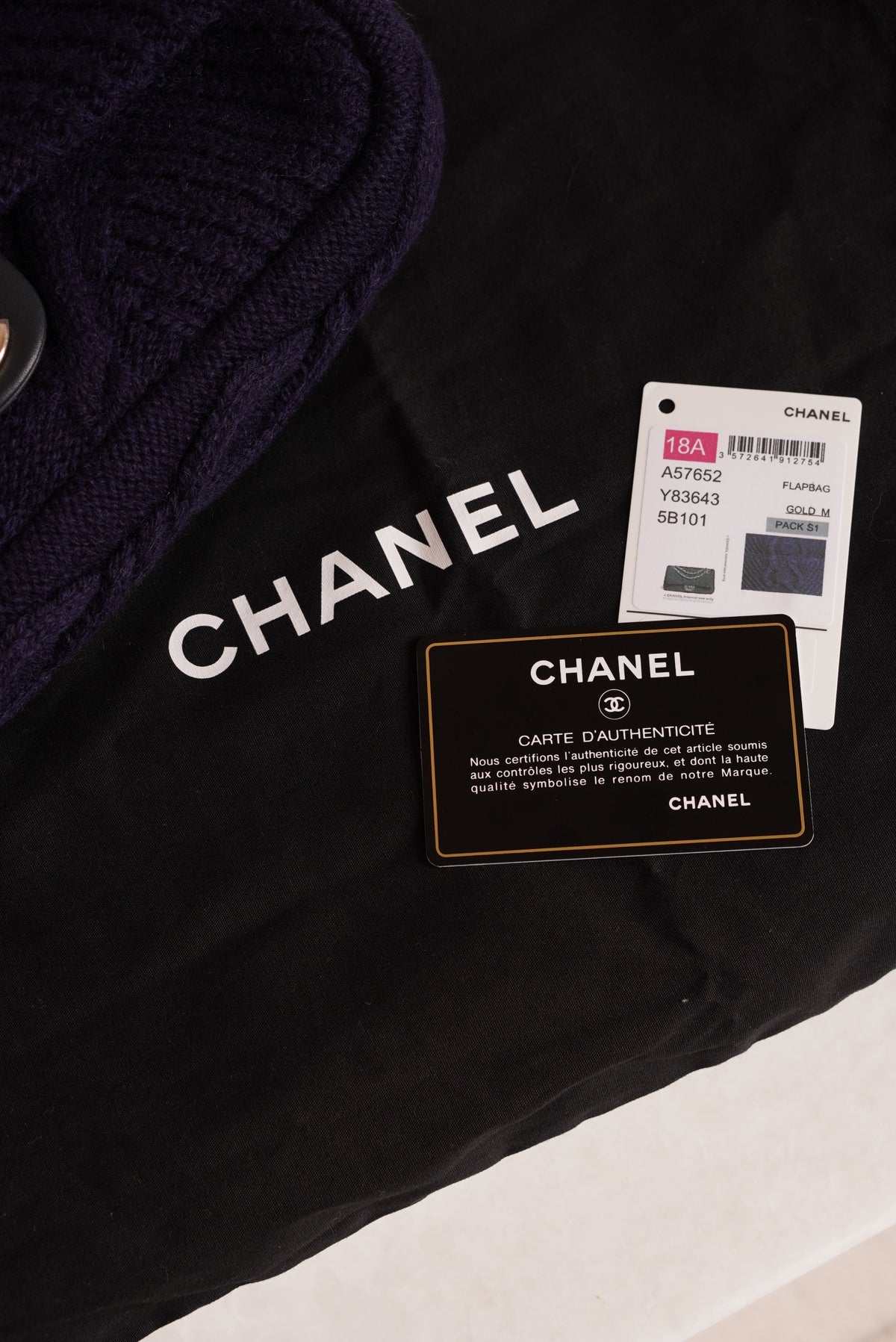 CHANEL 18A PARIS-HAMBURG CABLE KNIT SMALL SINGLE FLAP | NAVY
