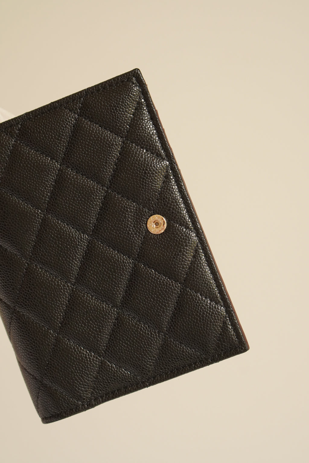 CHANEL 25S PASSPORT HOLDER | BLACK