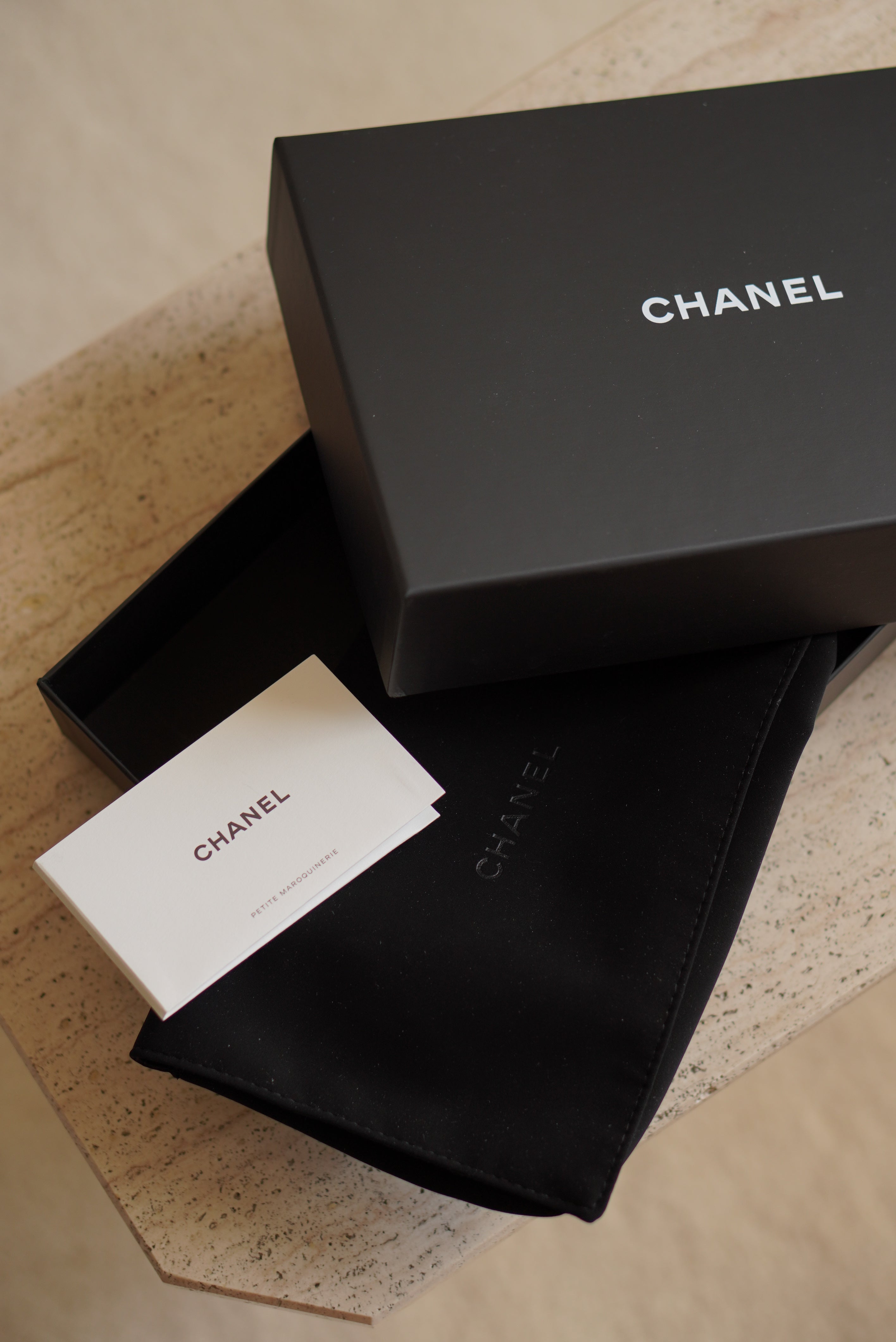 CHANEL WALLET ON CHAIN