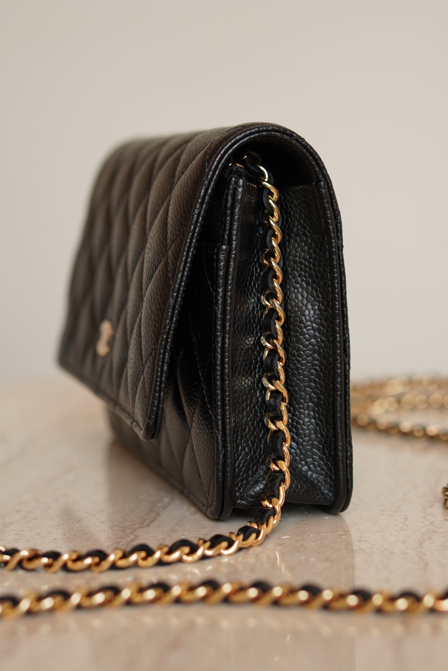 CHANEL WALLET ON CHAIN | BLACK