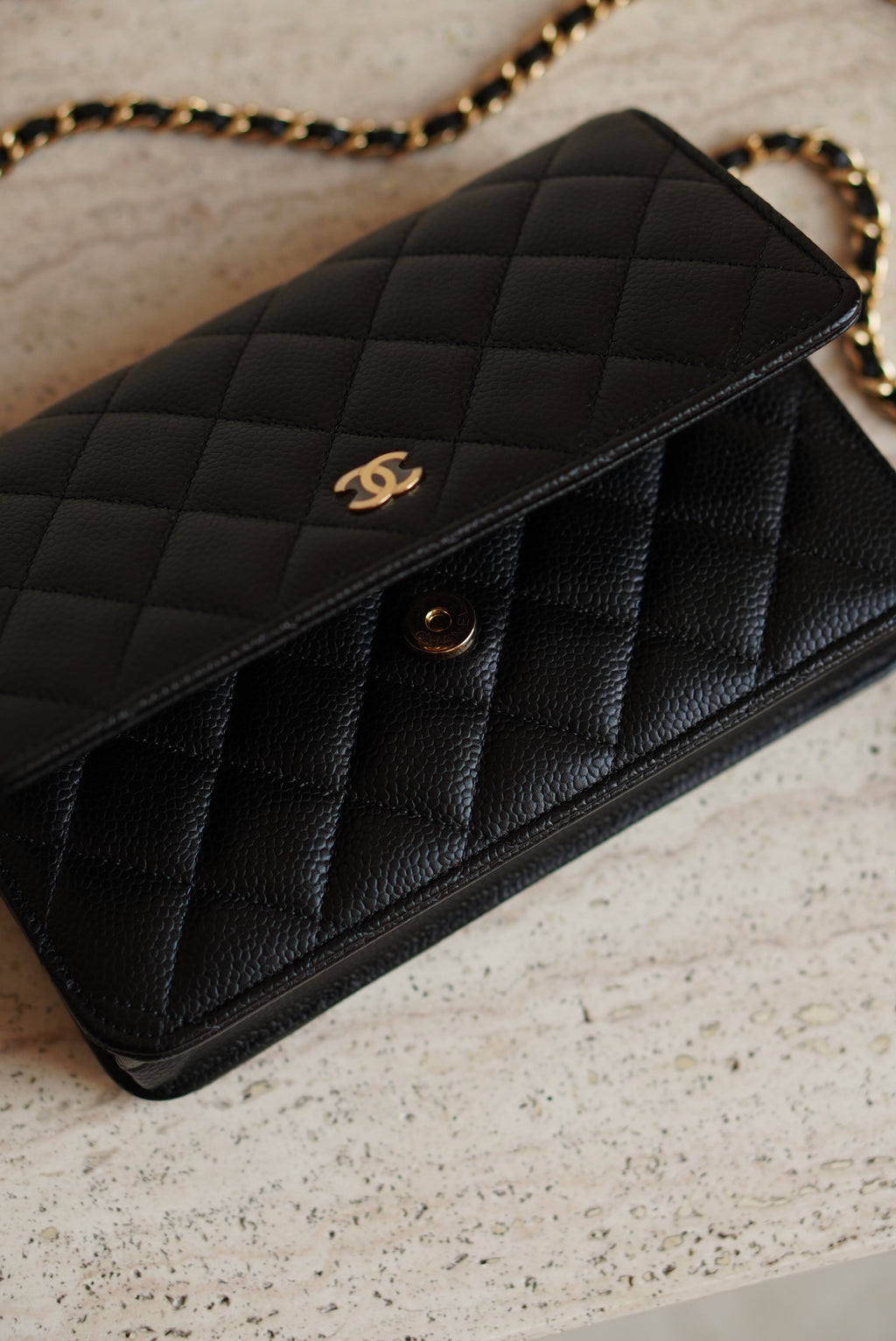 CHANEL WALLET ON CHAIN | BLACK