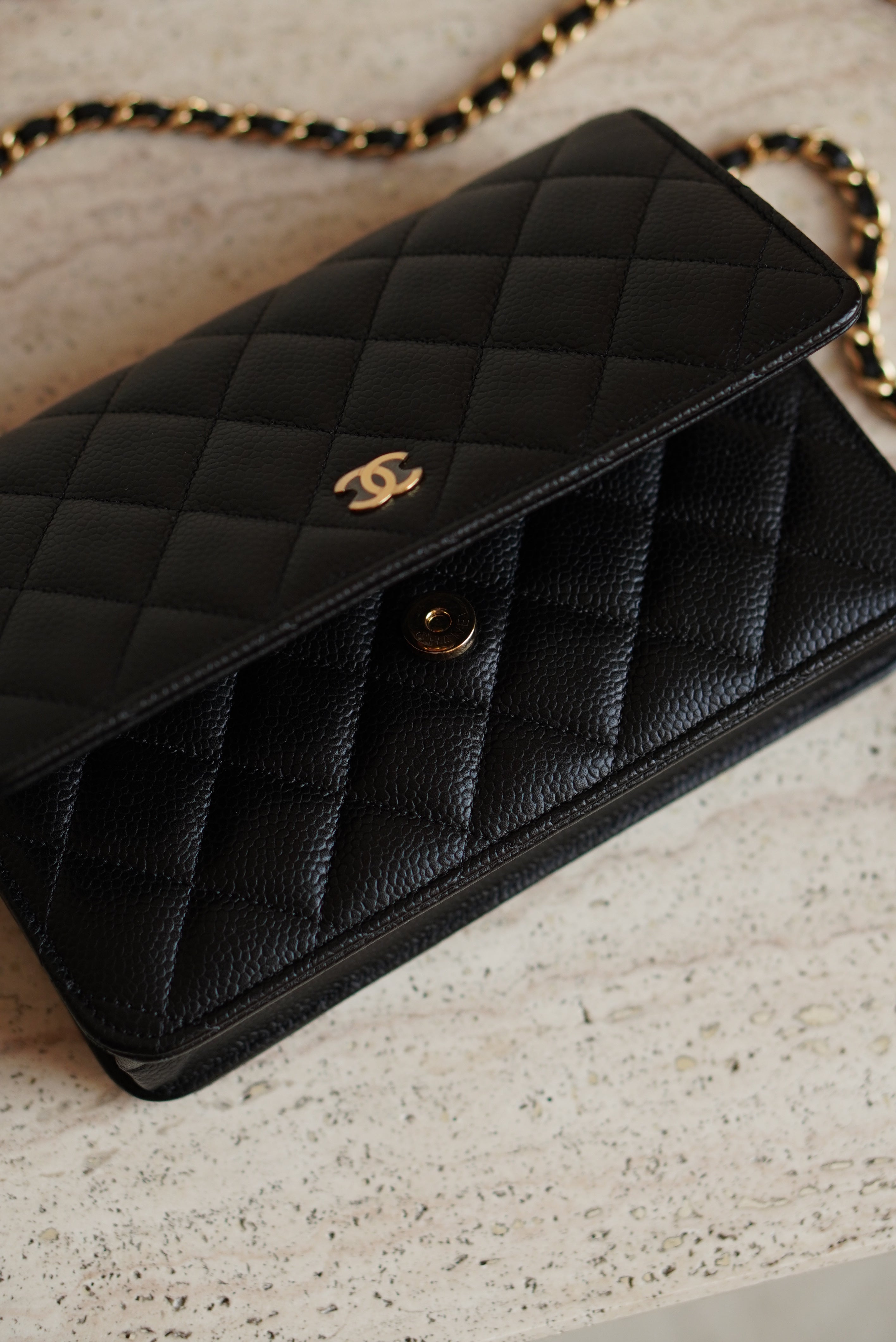 CHANEL WALLET ON CHAIN | BLACK