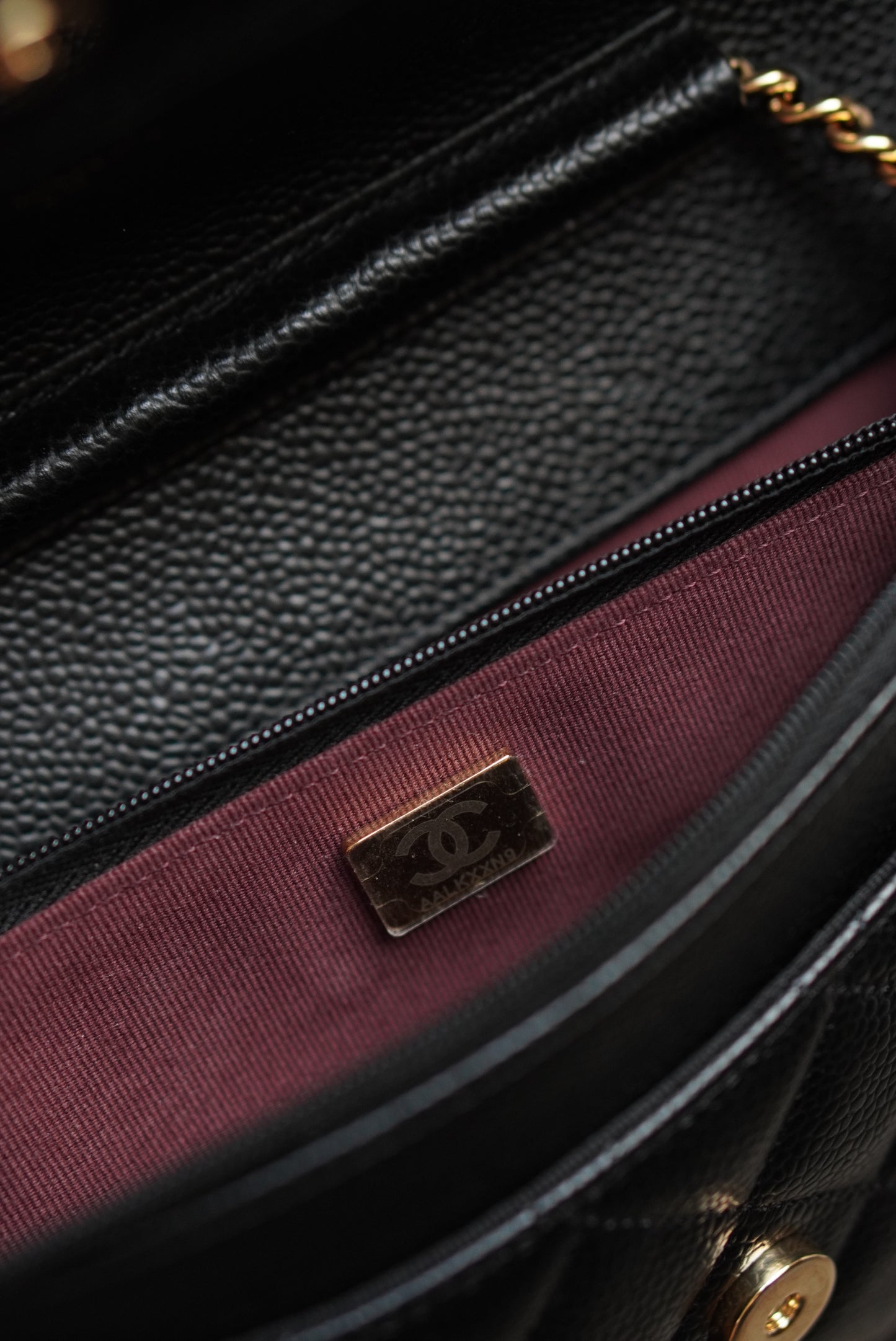 CHANEL WALLET ON CHAIN | BLACK