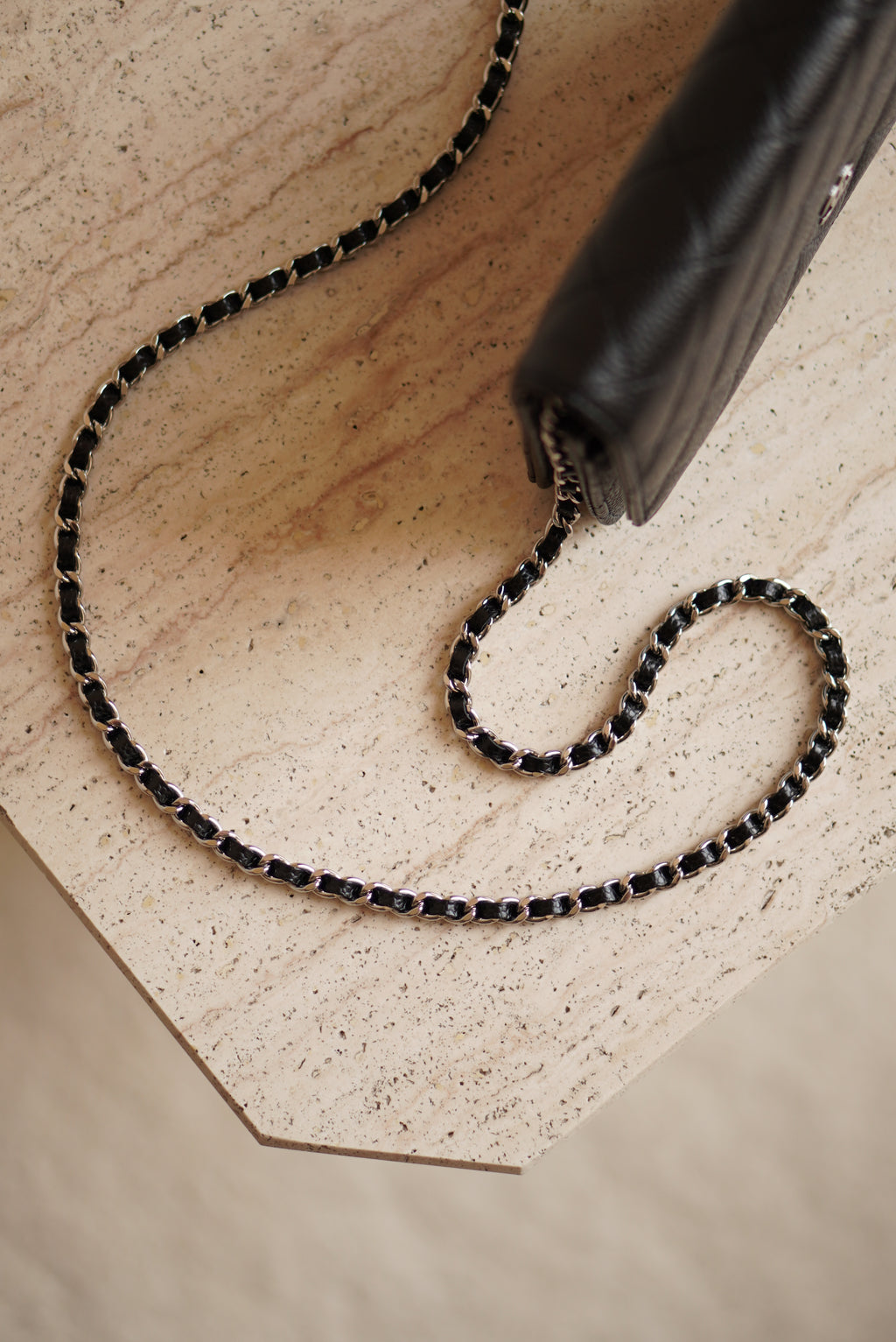 CHANEL WALLET ON CHAIN | BLACK