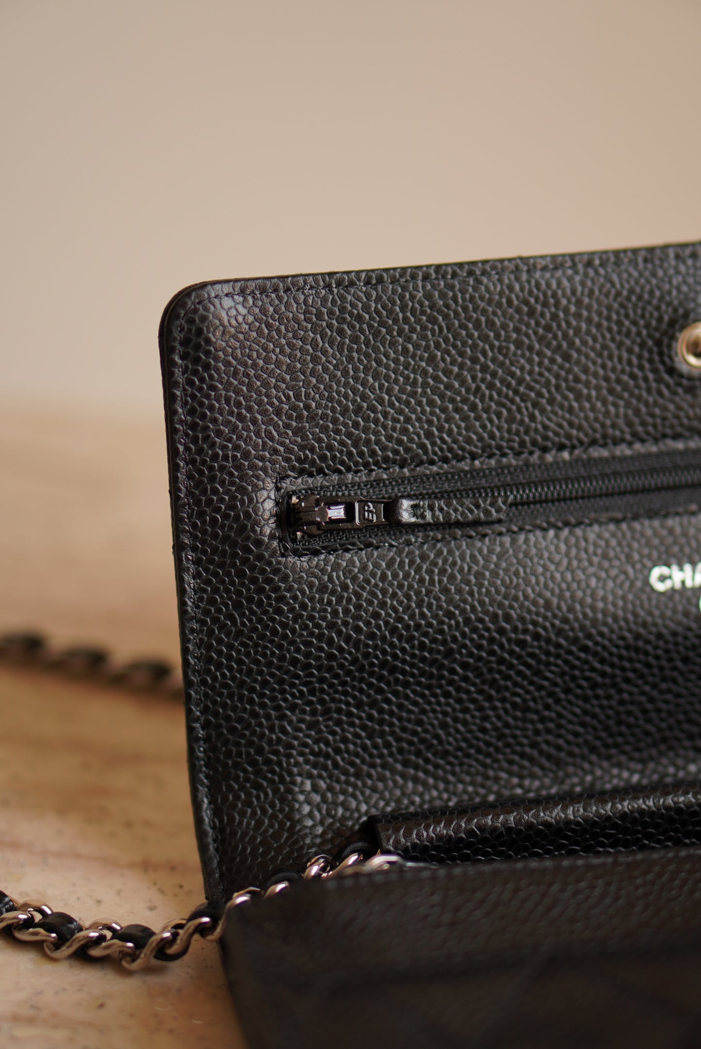 CHANEL WALLET ON CHAIN | BLACK