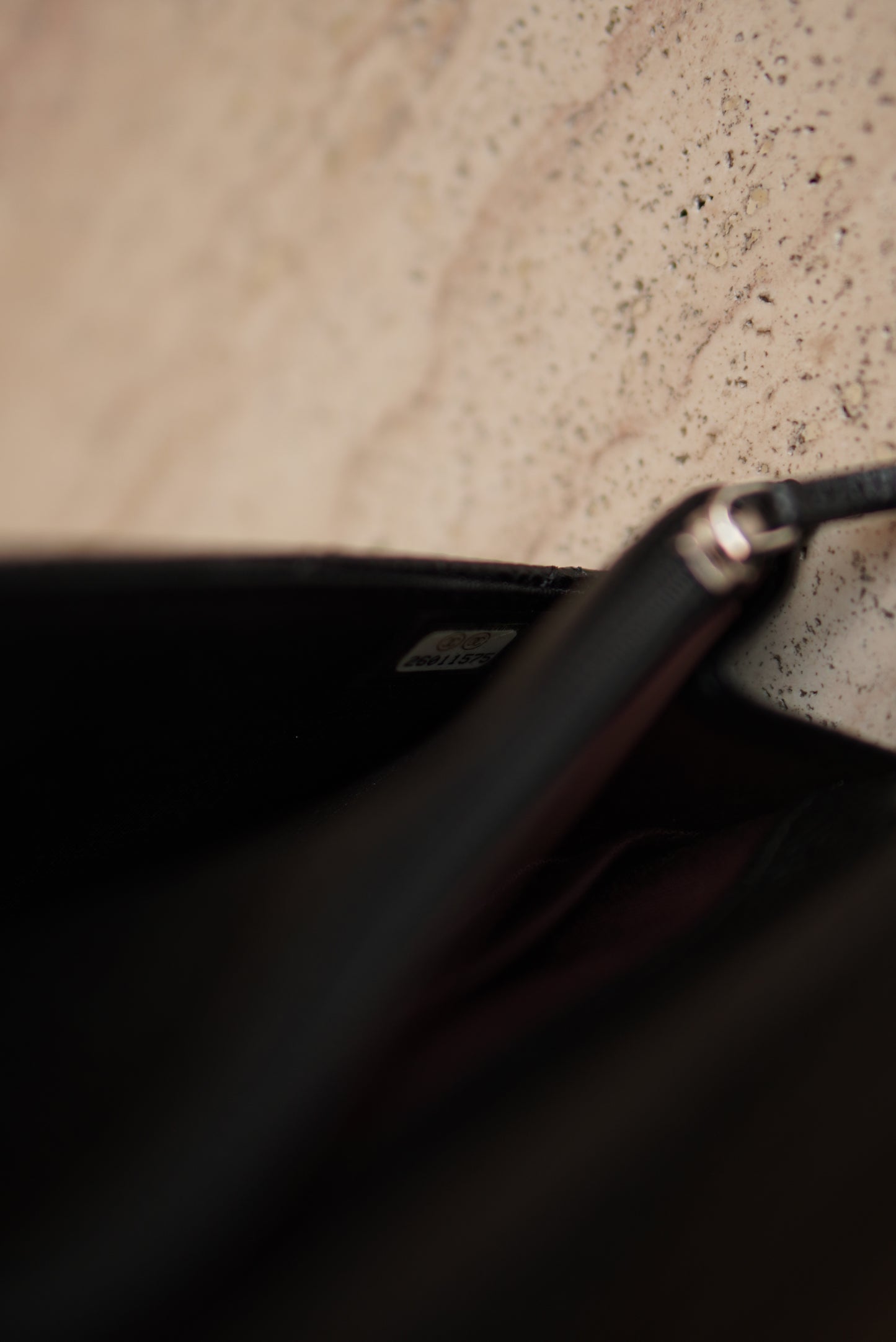 CHANEL WALLET ON CHAIN | BLACK