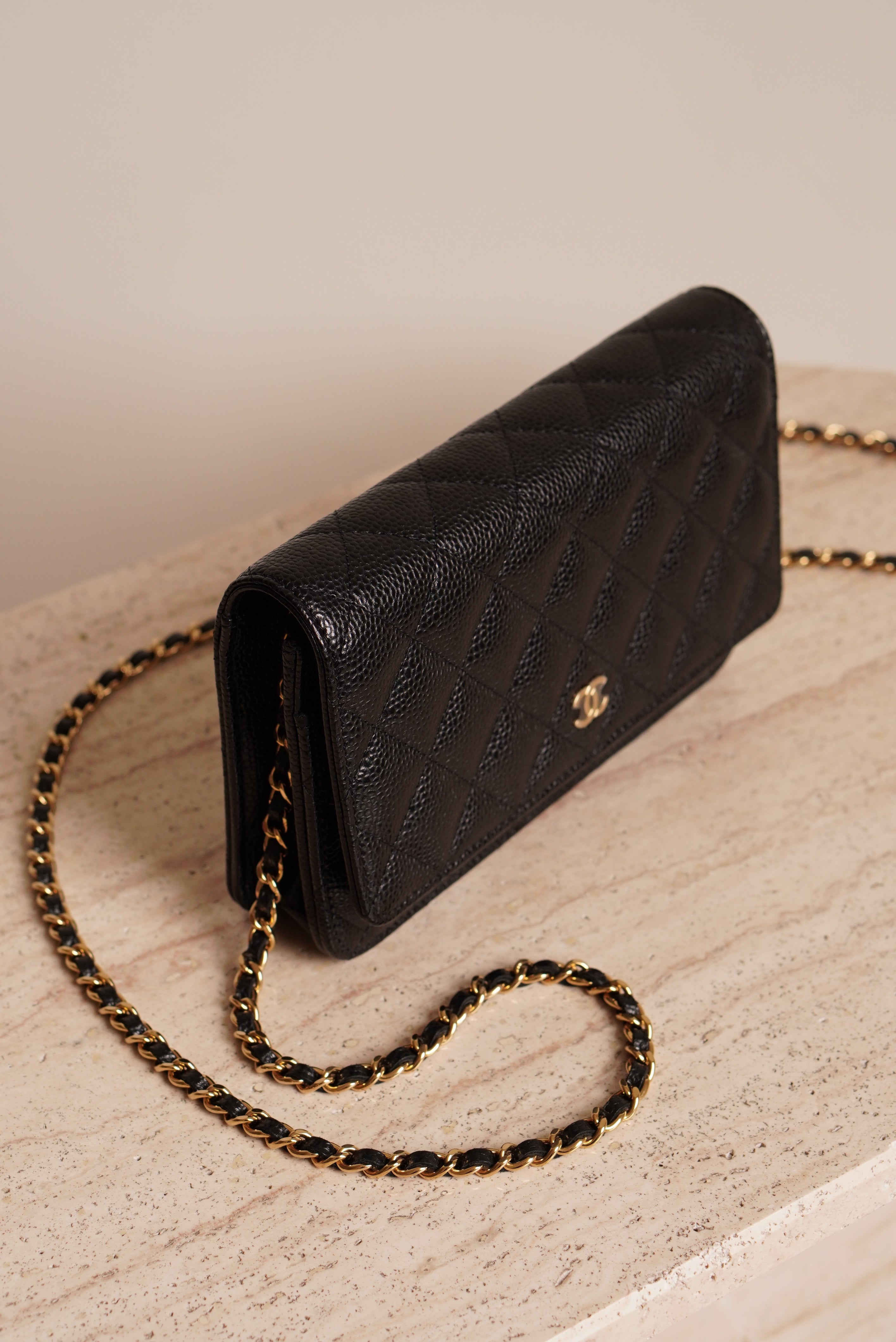 CHANEL WALLET ON CHAIN | BLACK