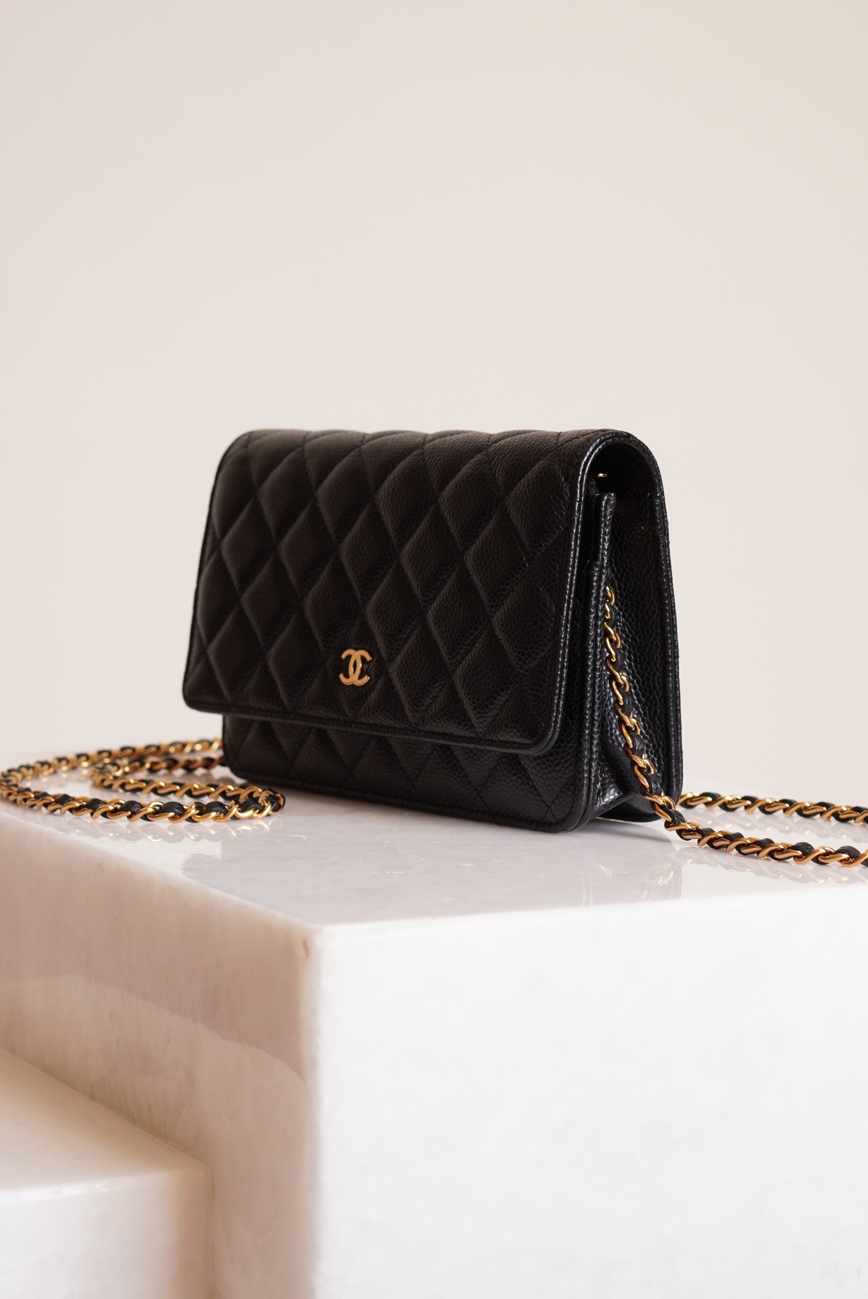 CHANEL WALLET ON CHAIN | BLACK