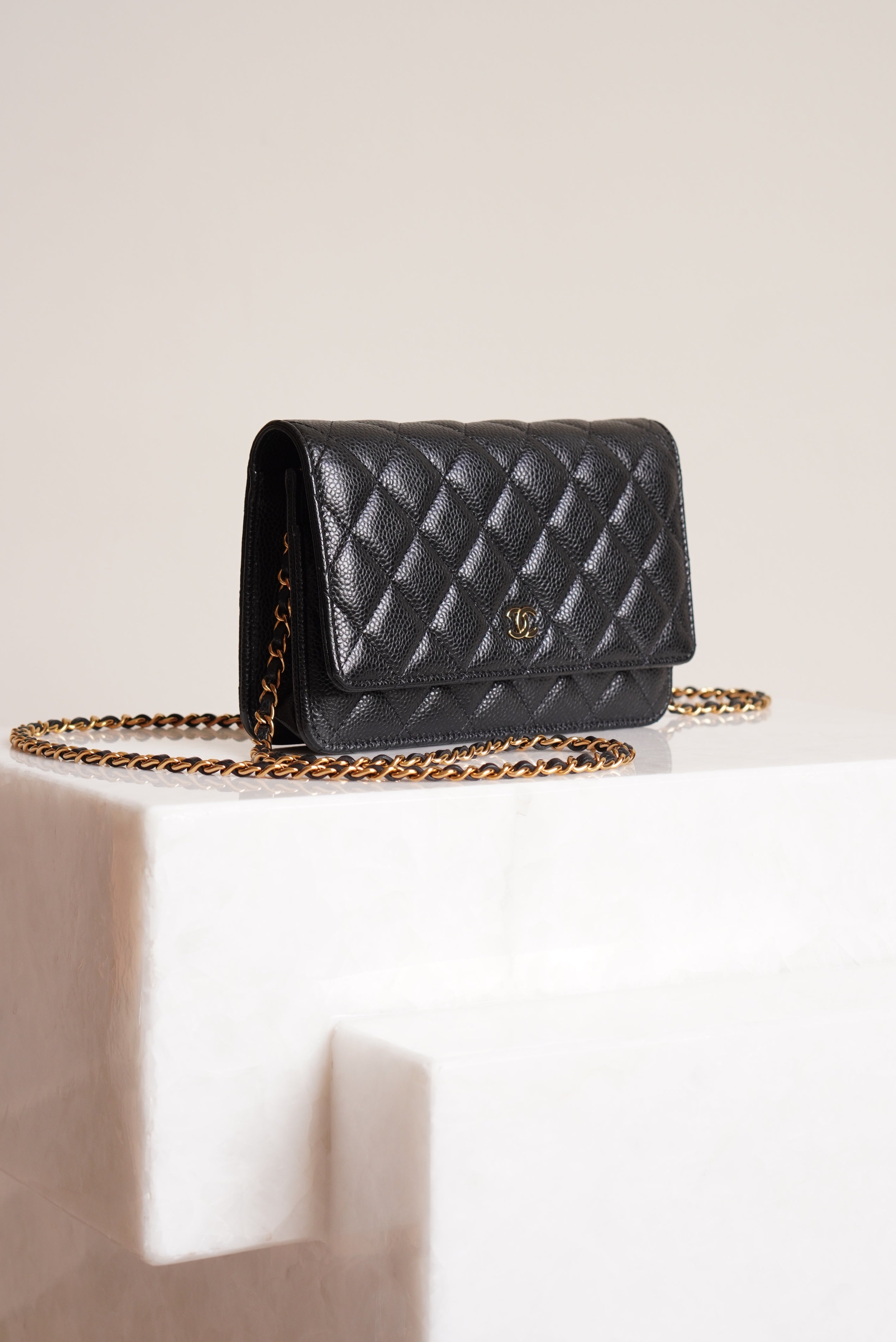 CHANEL WALLET ON CHAIN | BLACK
