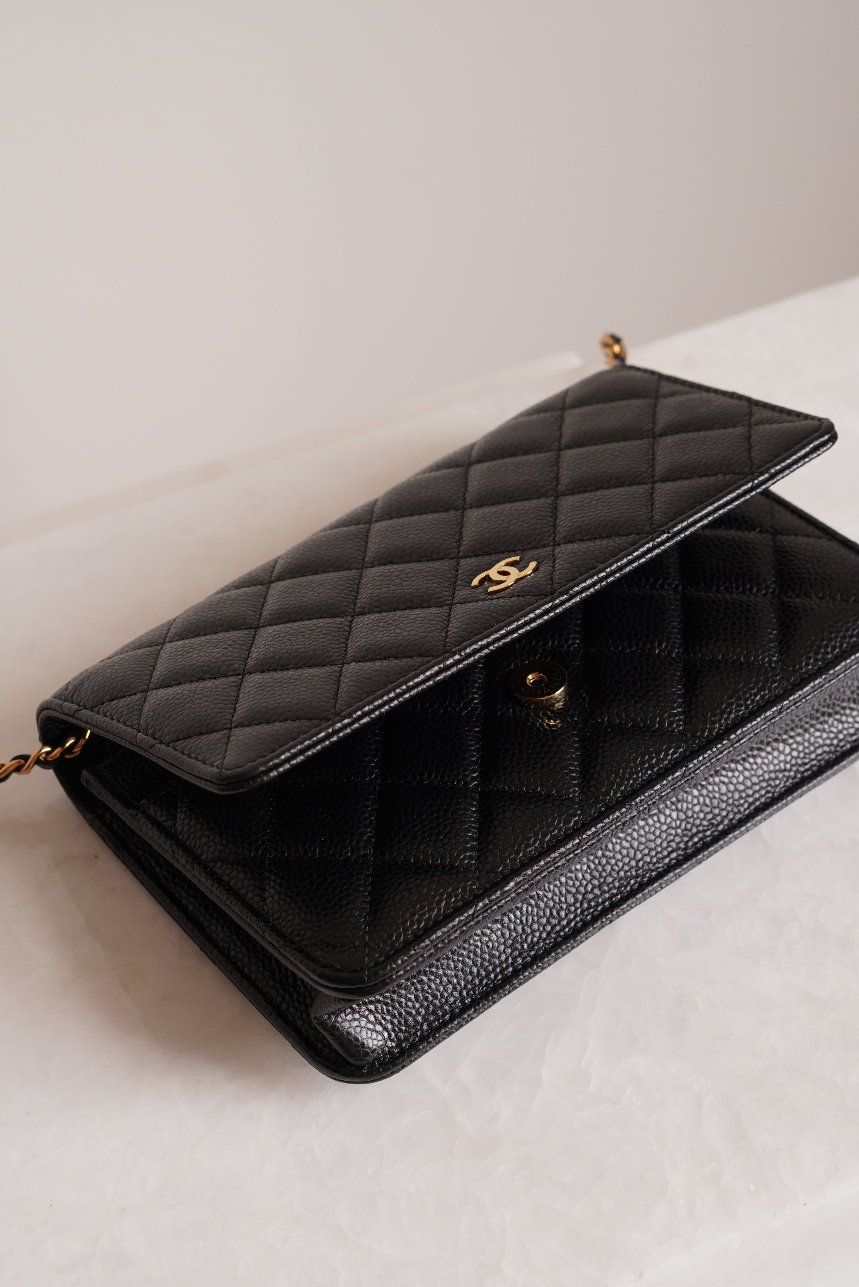 CHANEL WALLET ON CHAIN | BLACK