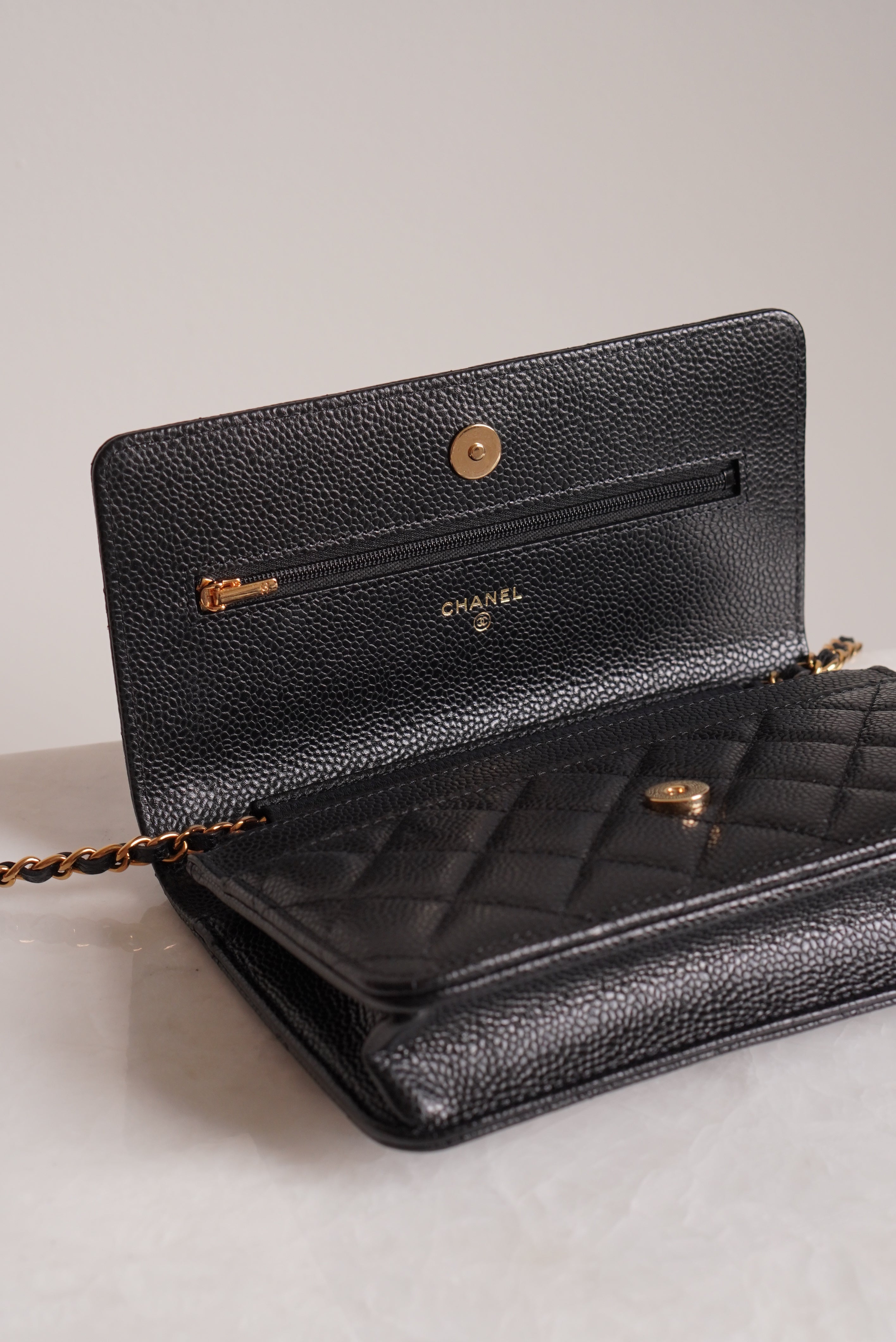 CHANEL WALLET ON CHAIN | BLACK