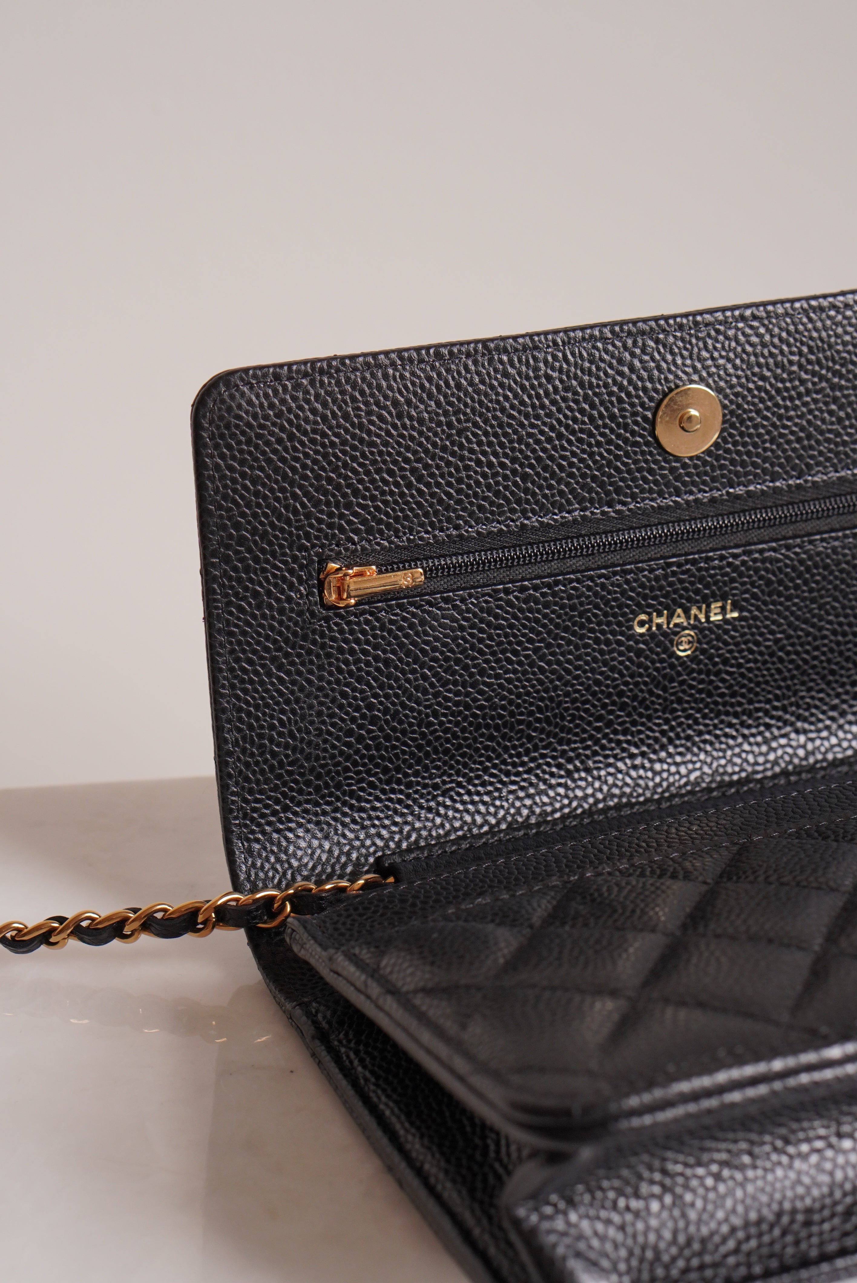CHANEL WALLET ON CHAIN | BLACK