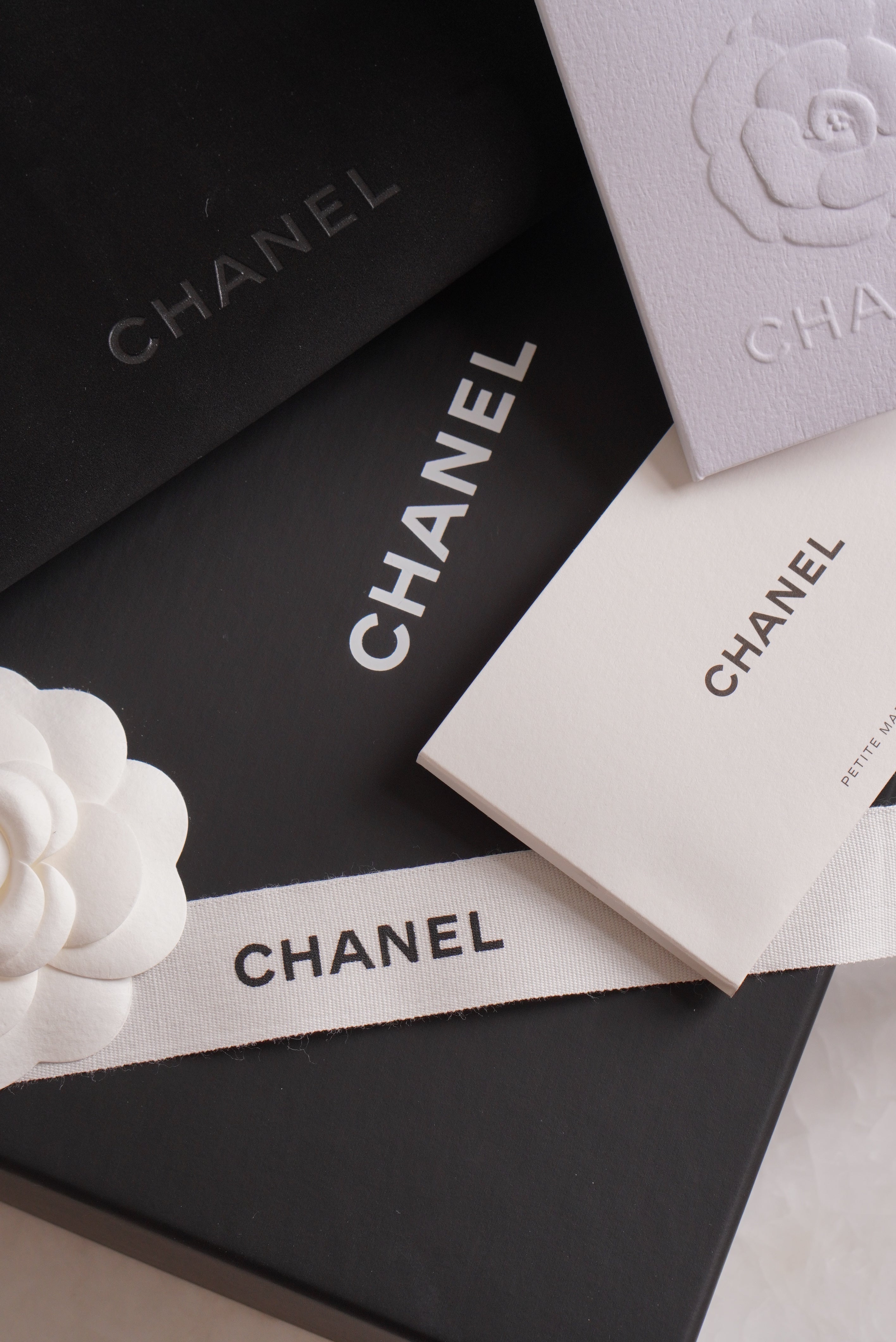 CHANEL WALLET ON CHAIN | BLACK