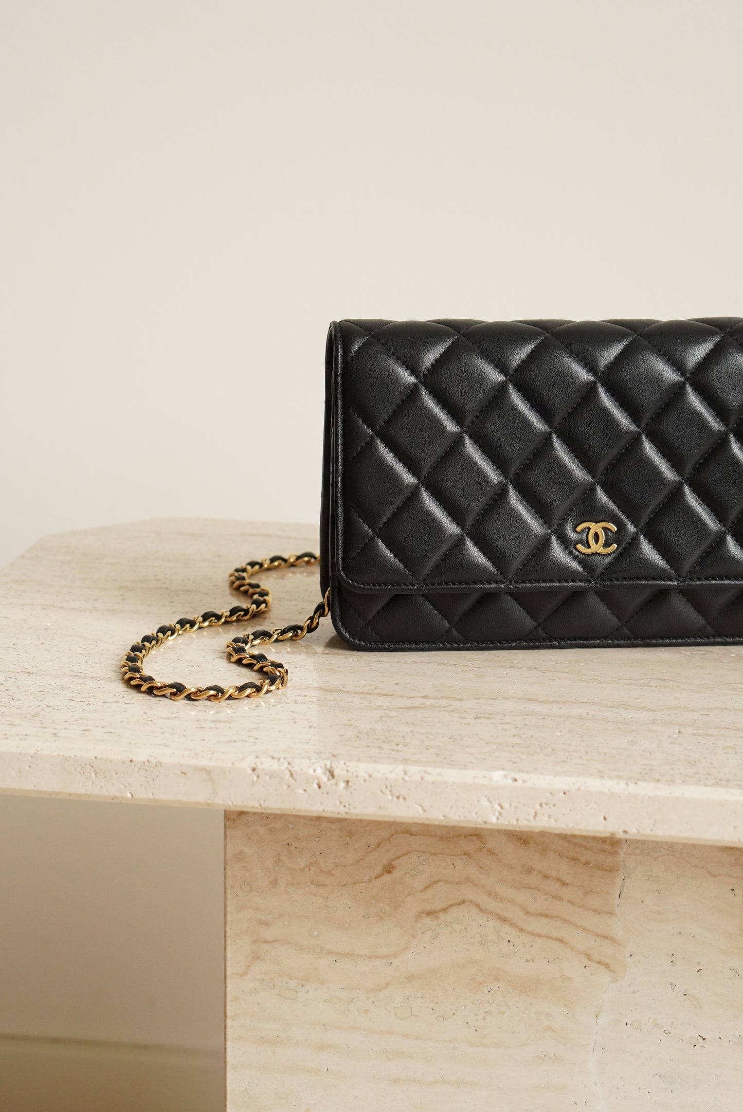 CHANEL WALLET ON CHAIN | BLACK