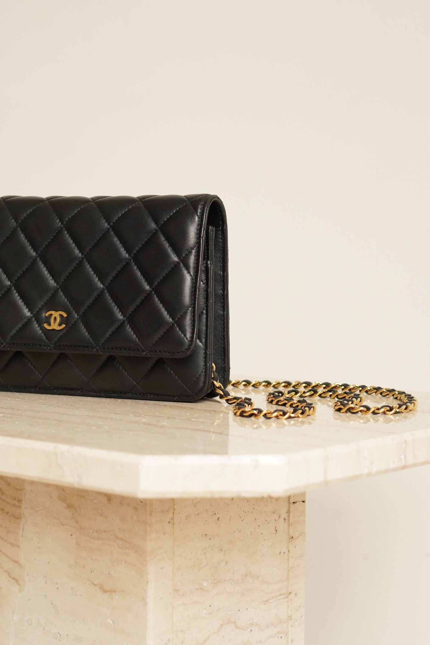 CHANEL WALLET ON CHAIN | BLACK