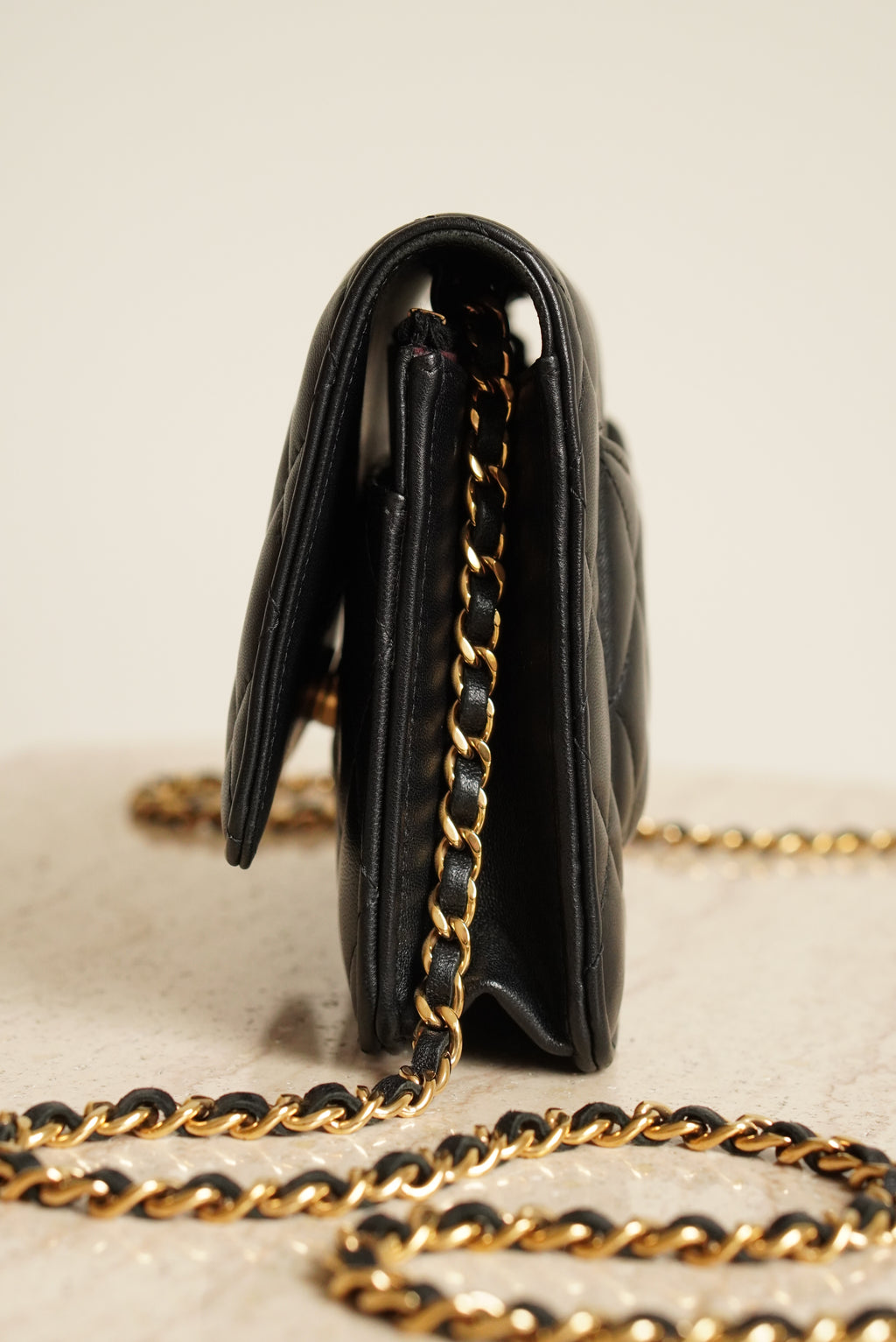 CHANEL WALLET ON CHAIN | BLACK