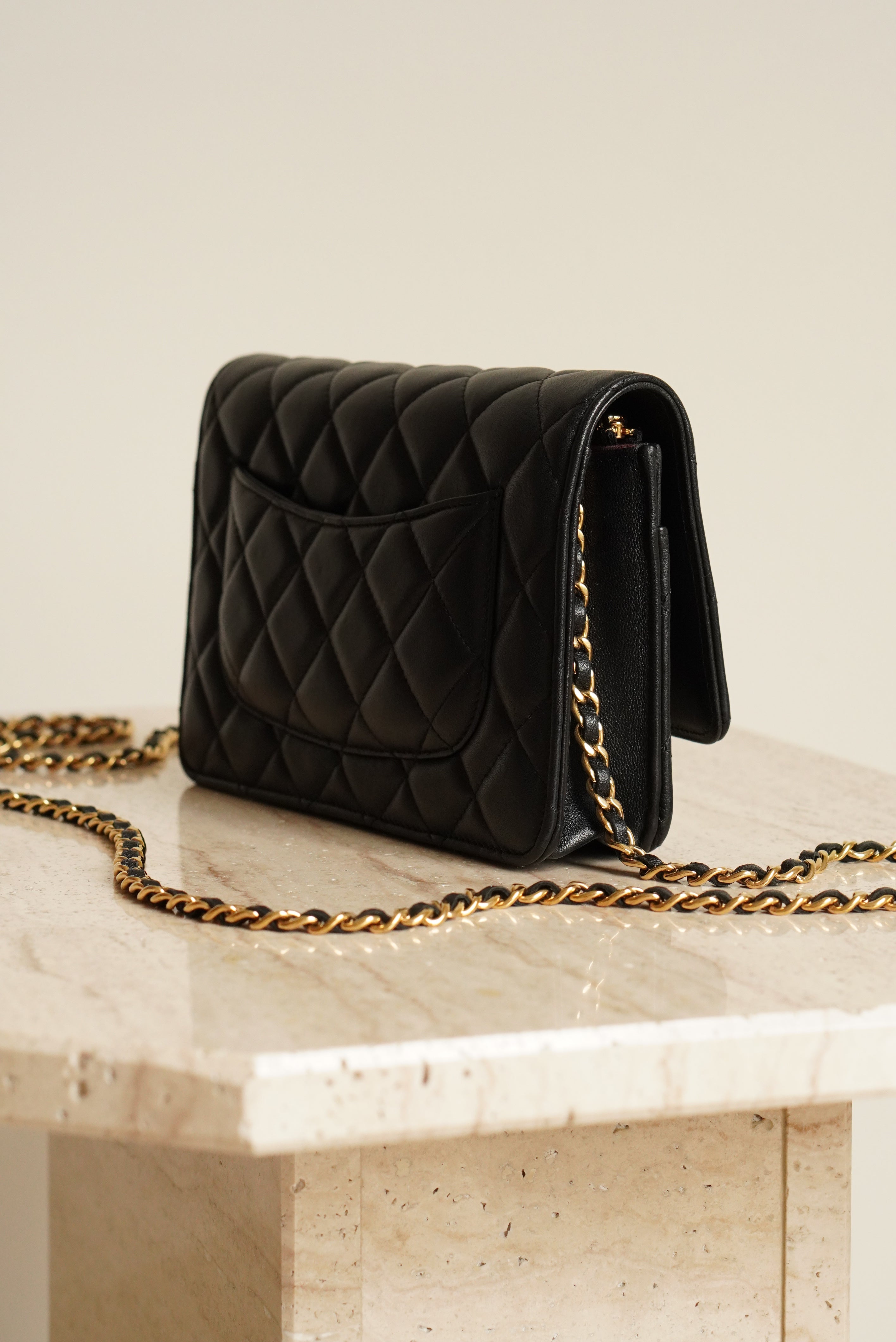 CHANEL WALLET ON CHAIN | BLACK