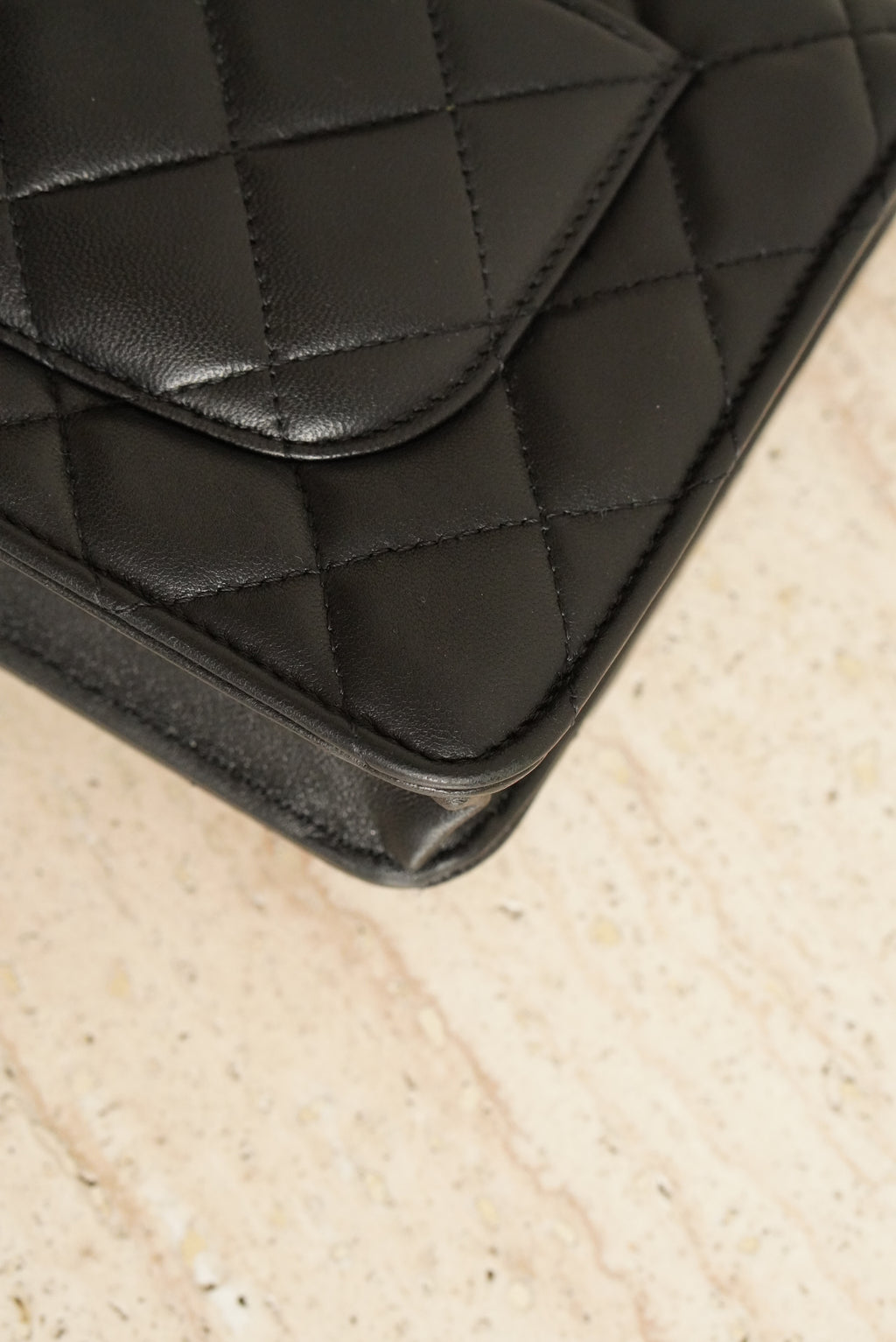 CHANEL WALLET ON CHAIN | BLACK